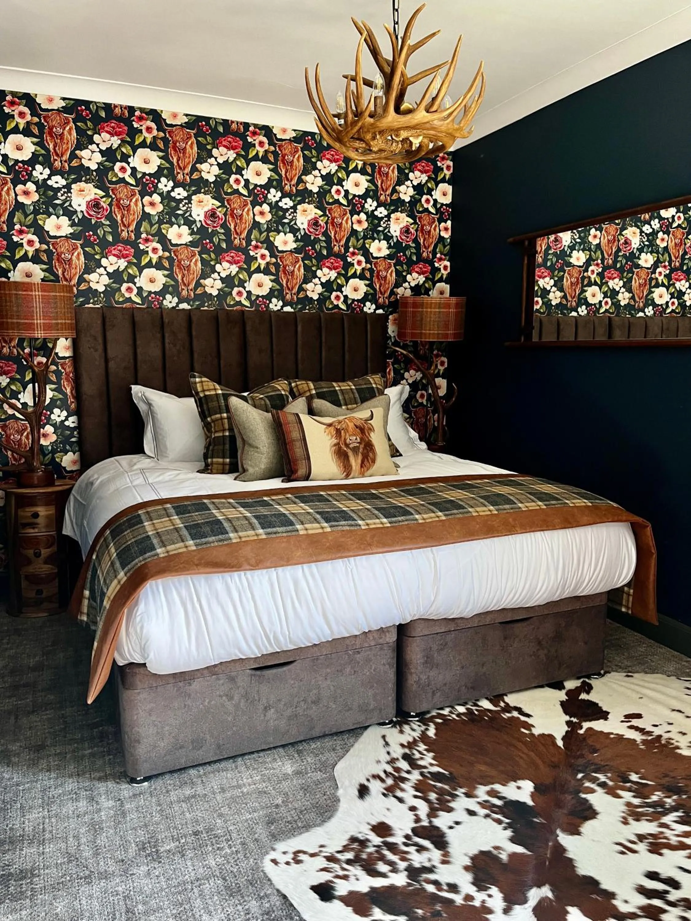 Bedroom, Bed in Abbotsford Hotel