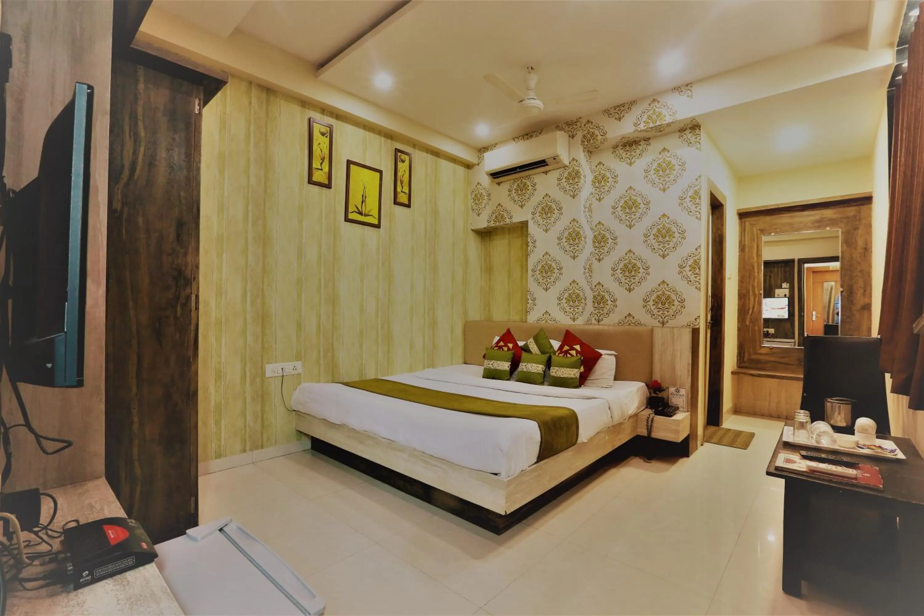 Bedroom, Bed in The Ashoka Hotel