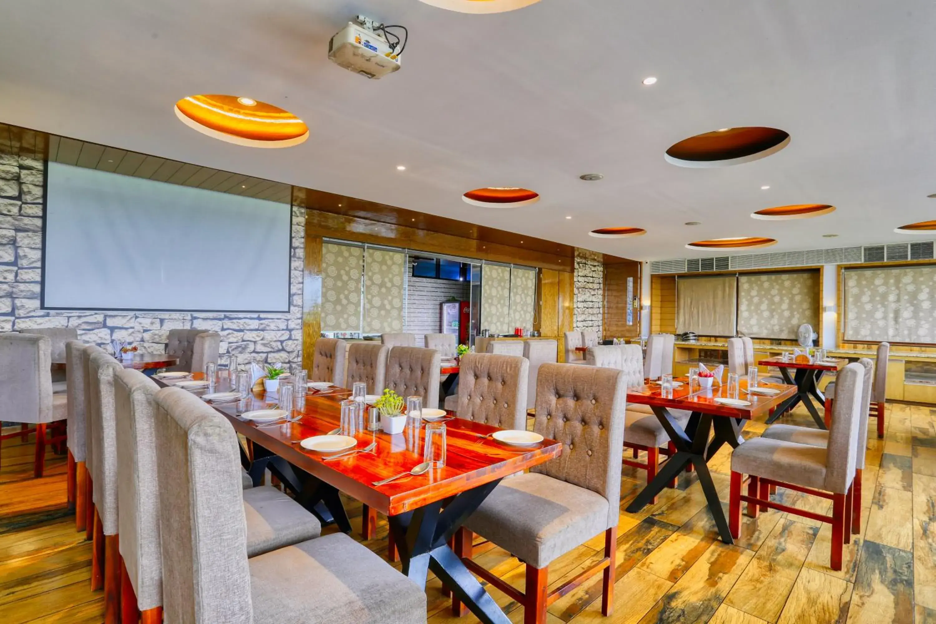 Restaurant/places to eat in The Ashoka Hotel Restaurant/places to eat in The Ashoka Hotel