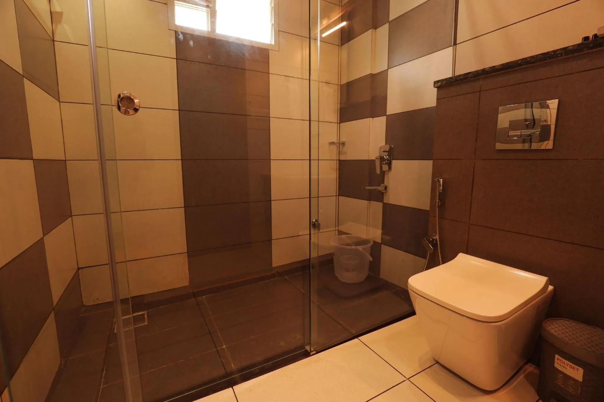 Toilet in Hotel Bluebell