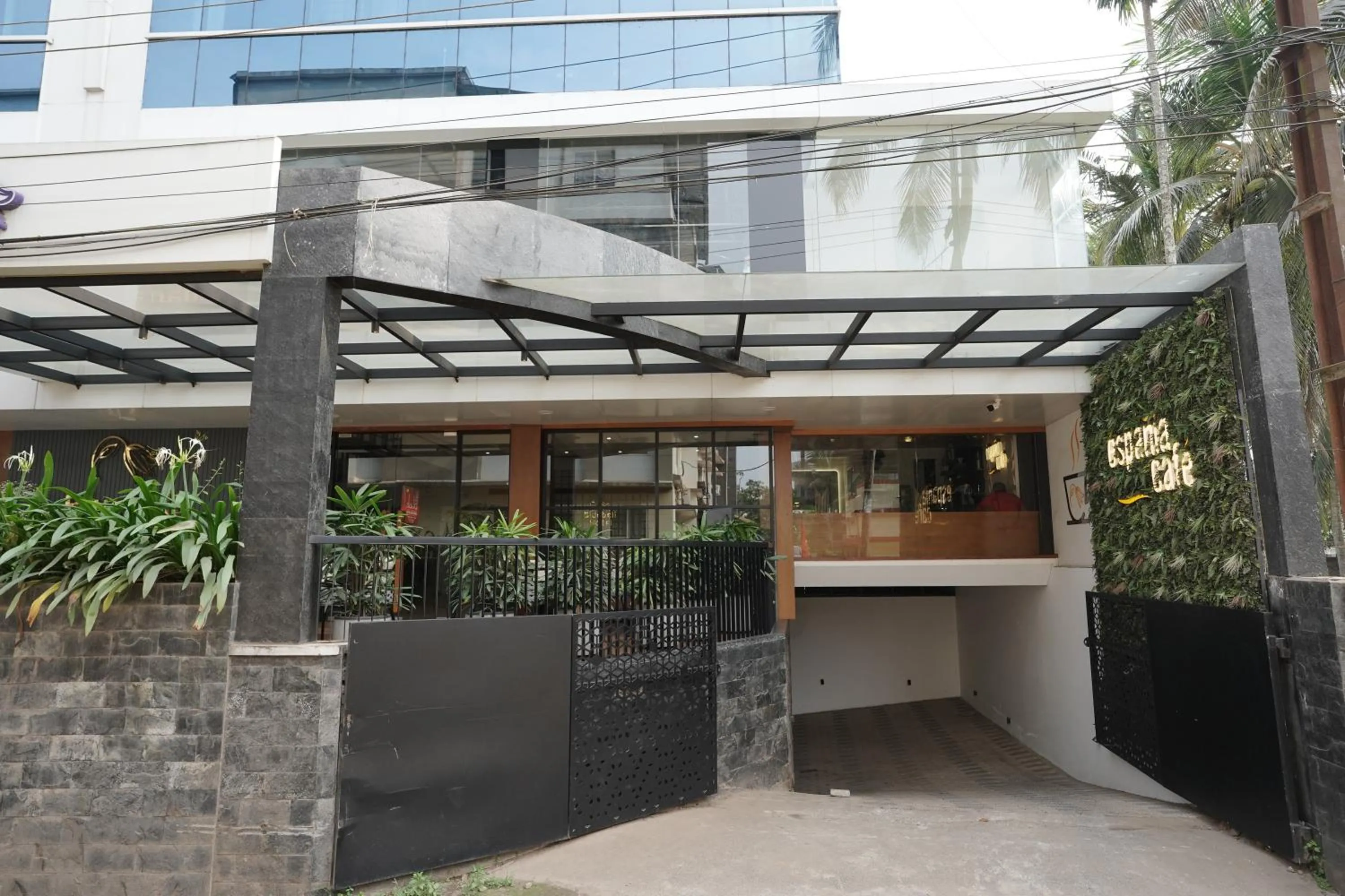 Property building in Hotel Bluebell