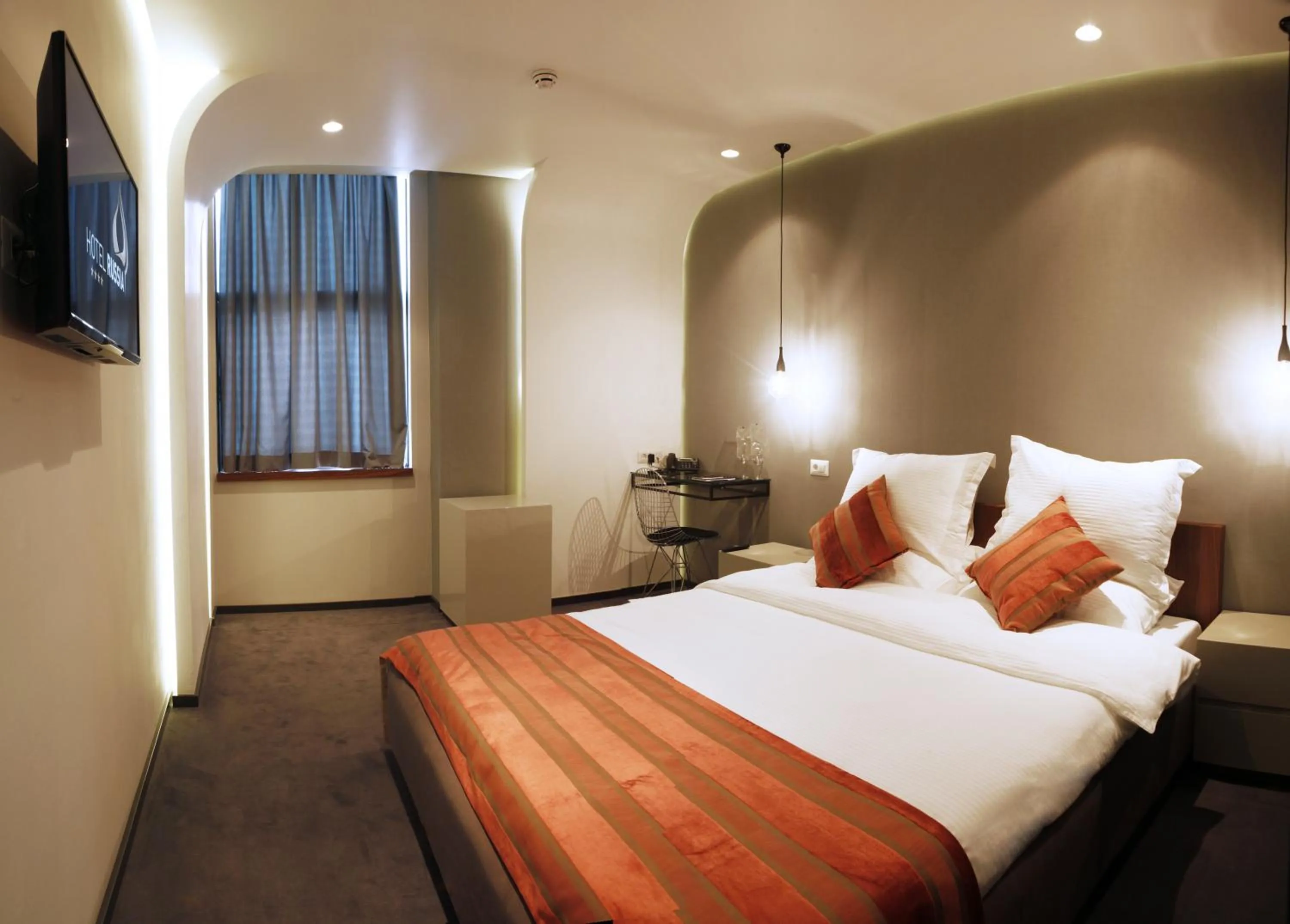 Bedroom, Bed in Hotel Russia