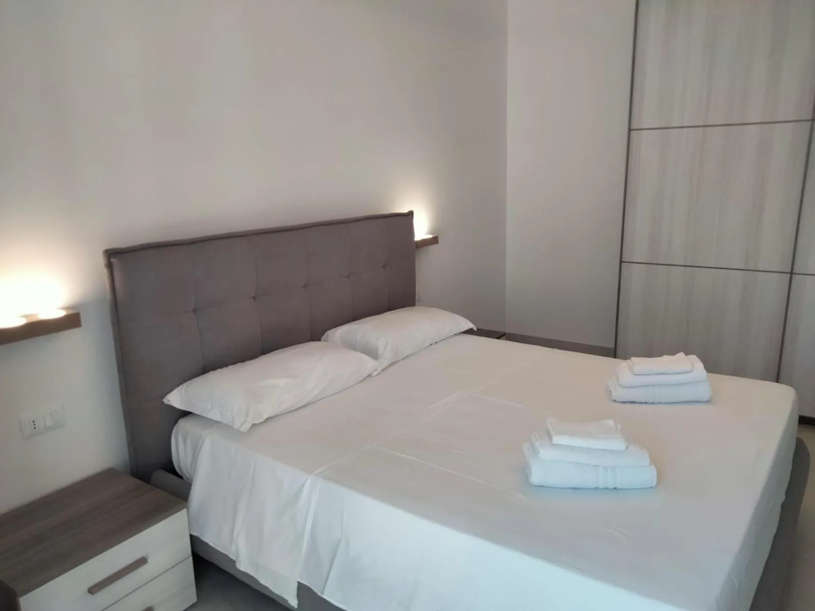 Bed in HOTEL PARADISE