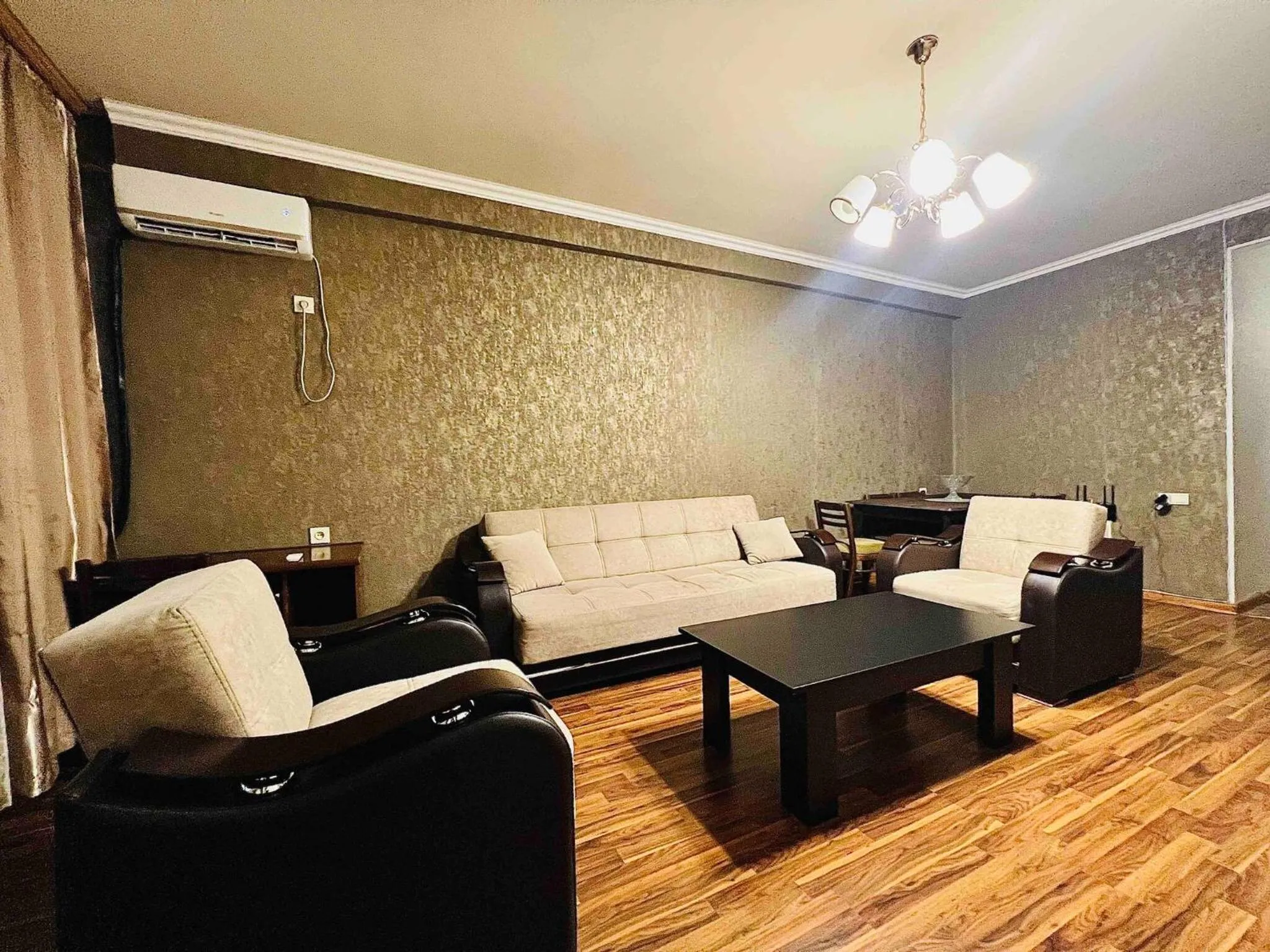 Best Location, Cozy Spacious Apart Near Republic