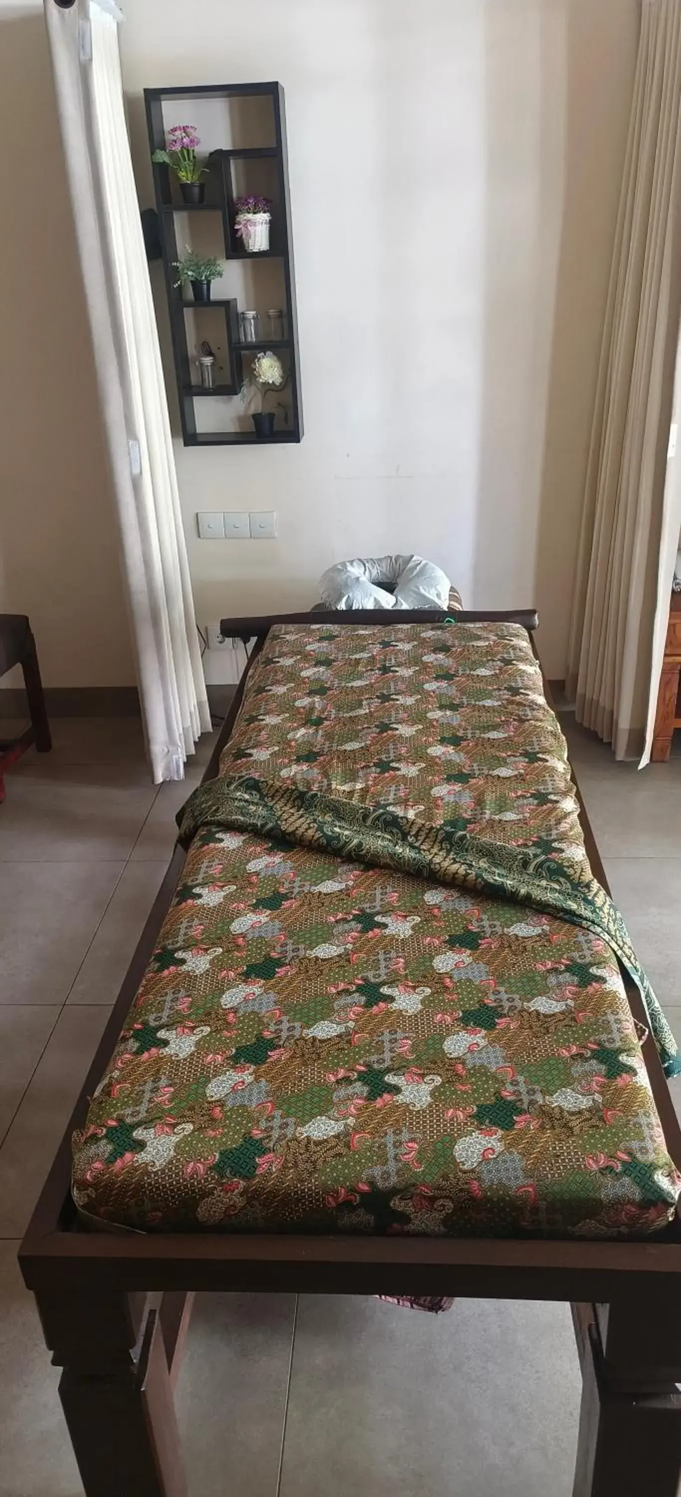 Bed in The Bay Sunflower Apartment Bed in The Bay Sunflower Apartment