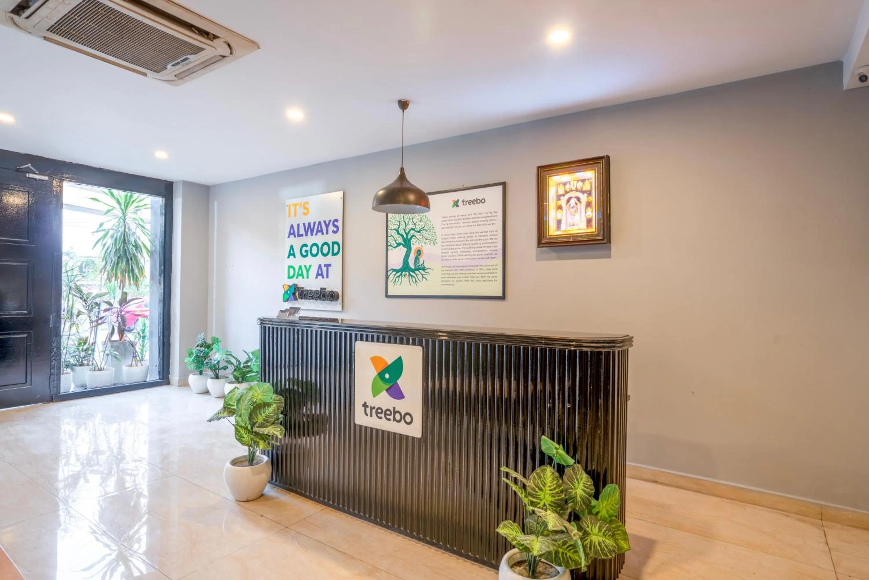 Lobby or reception in Treebo De Alphabet Nagole