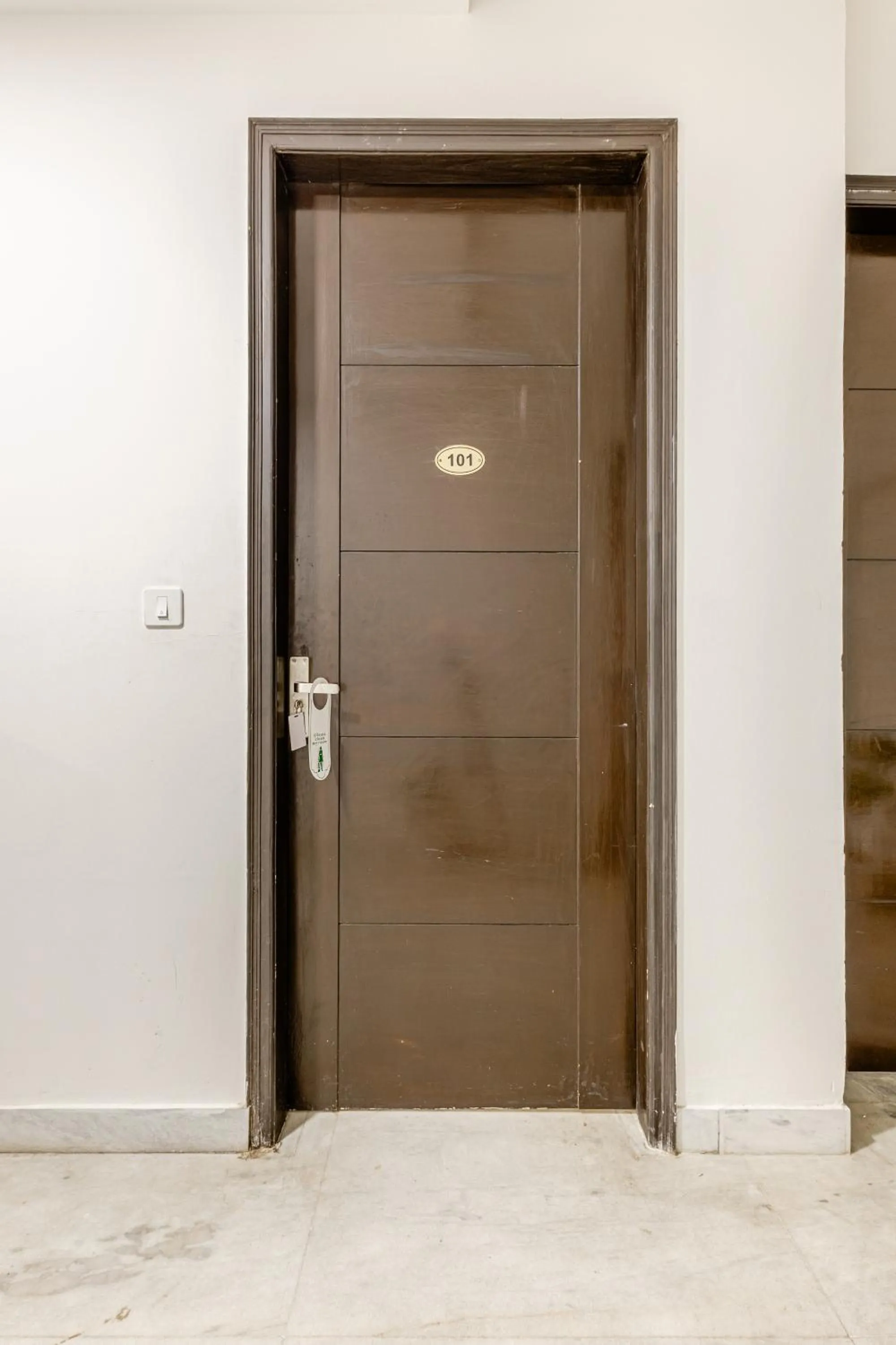 Area and facilities in Lime Tree Hotel - Golf Course Road, Sector-43, Gurugram