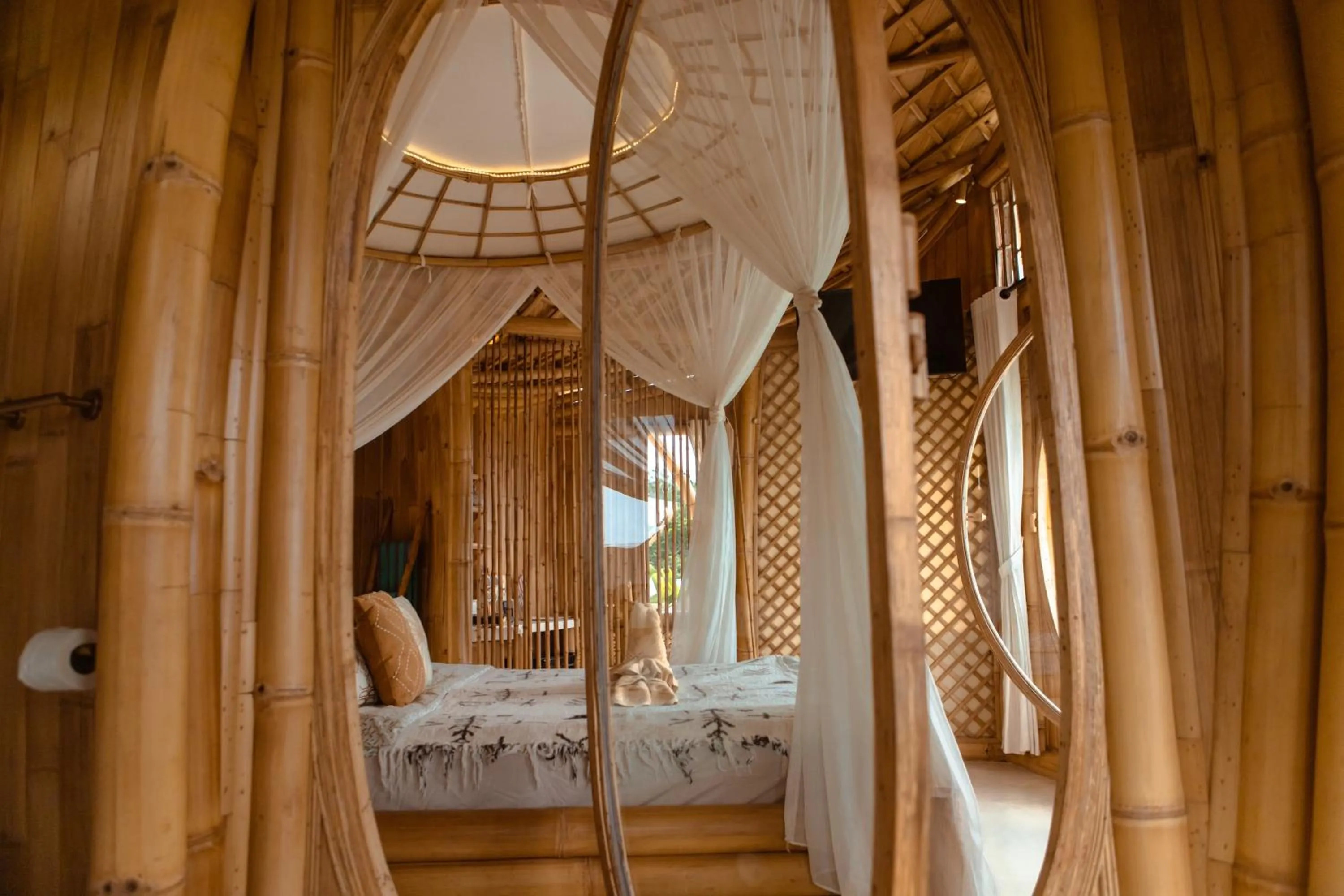 Bed in Camanta Penida - Adult Only