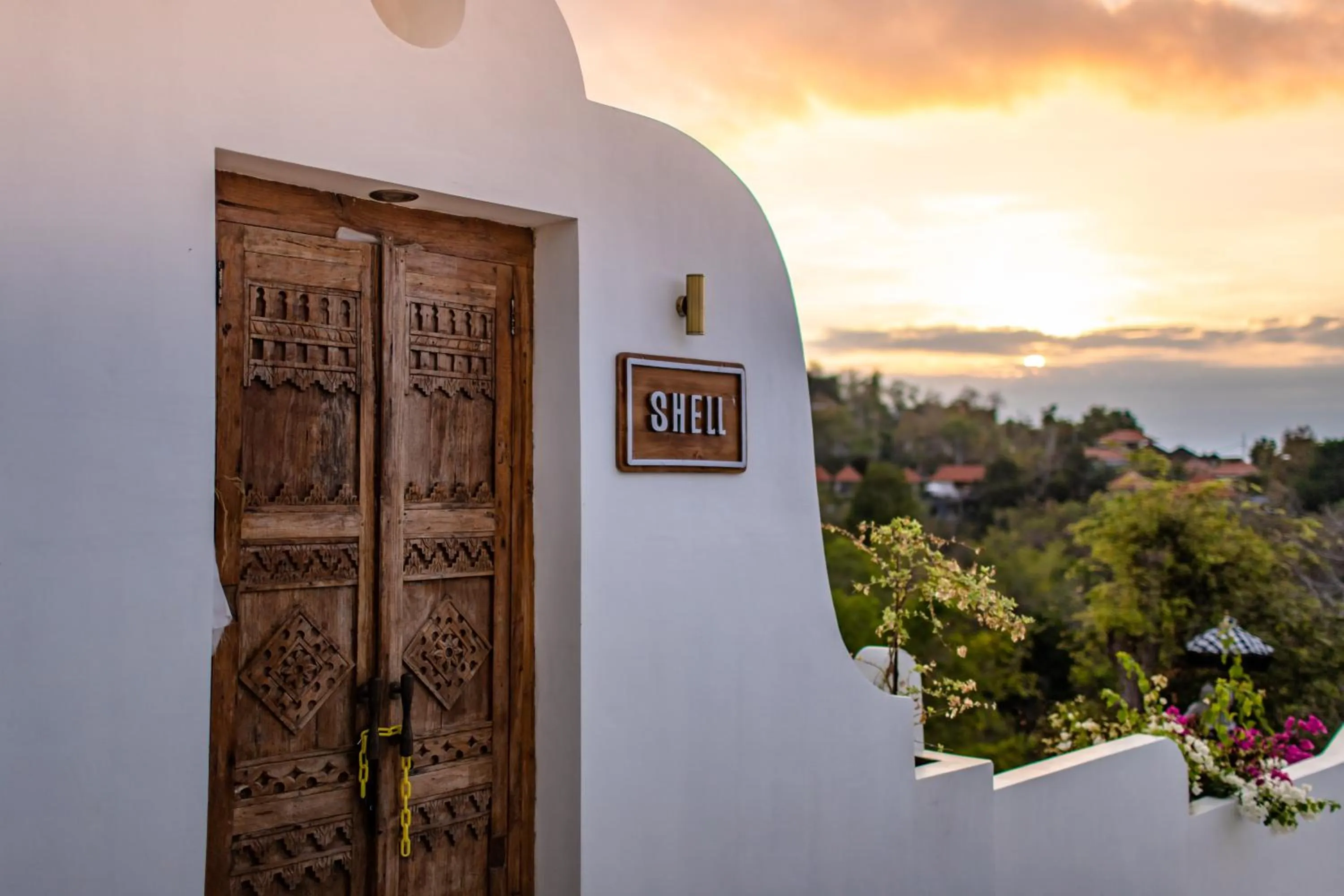 Facade/entrance in Camanta Penida - Adult Only