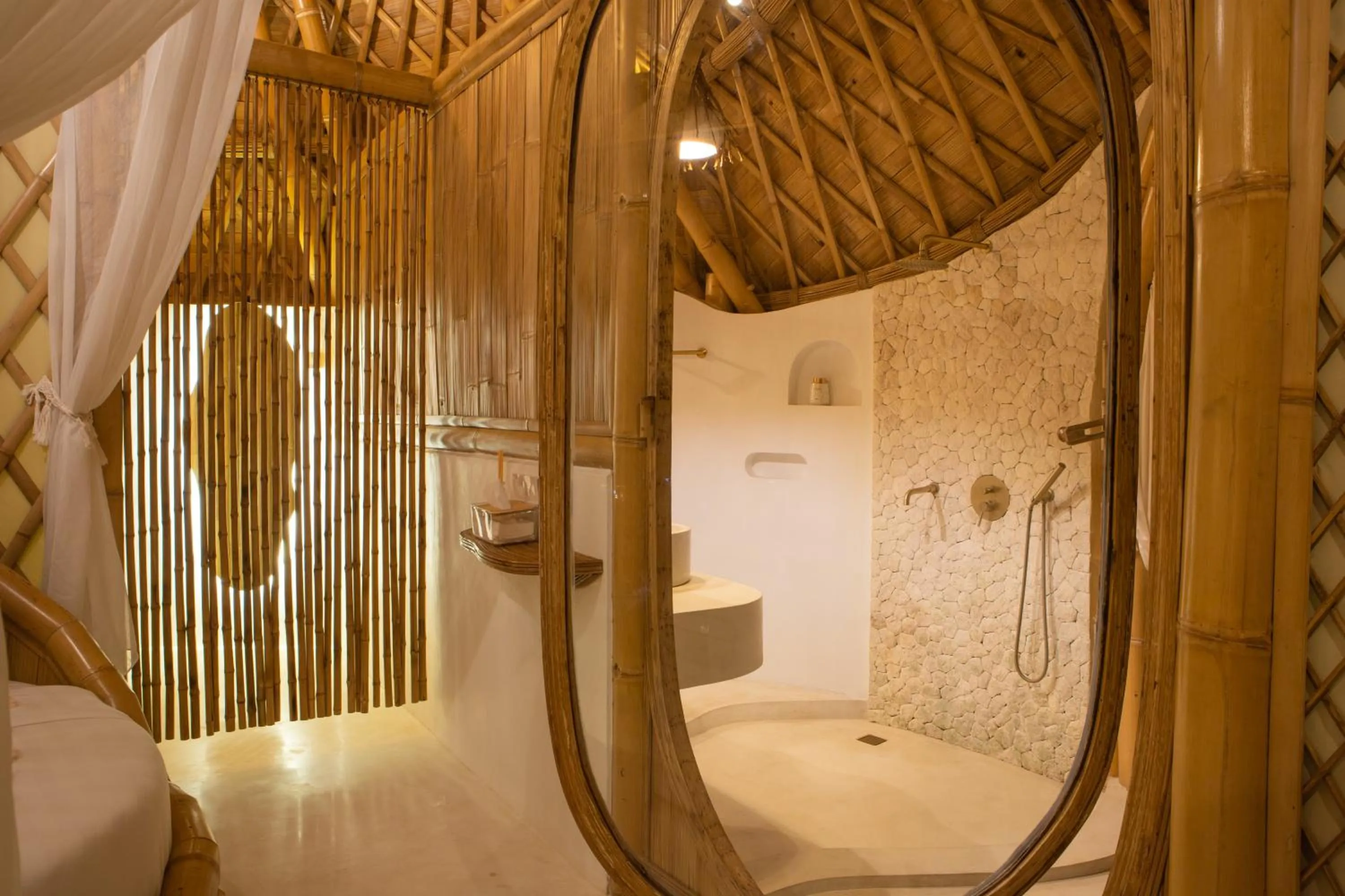 Shower in Camanta Penida - Adult Only