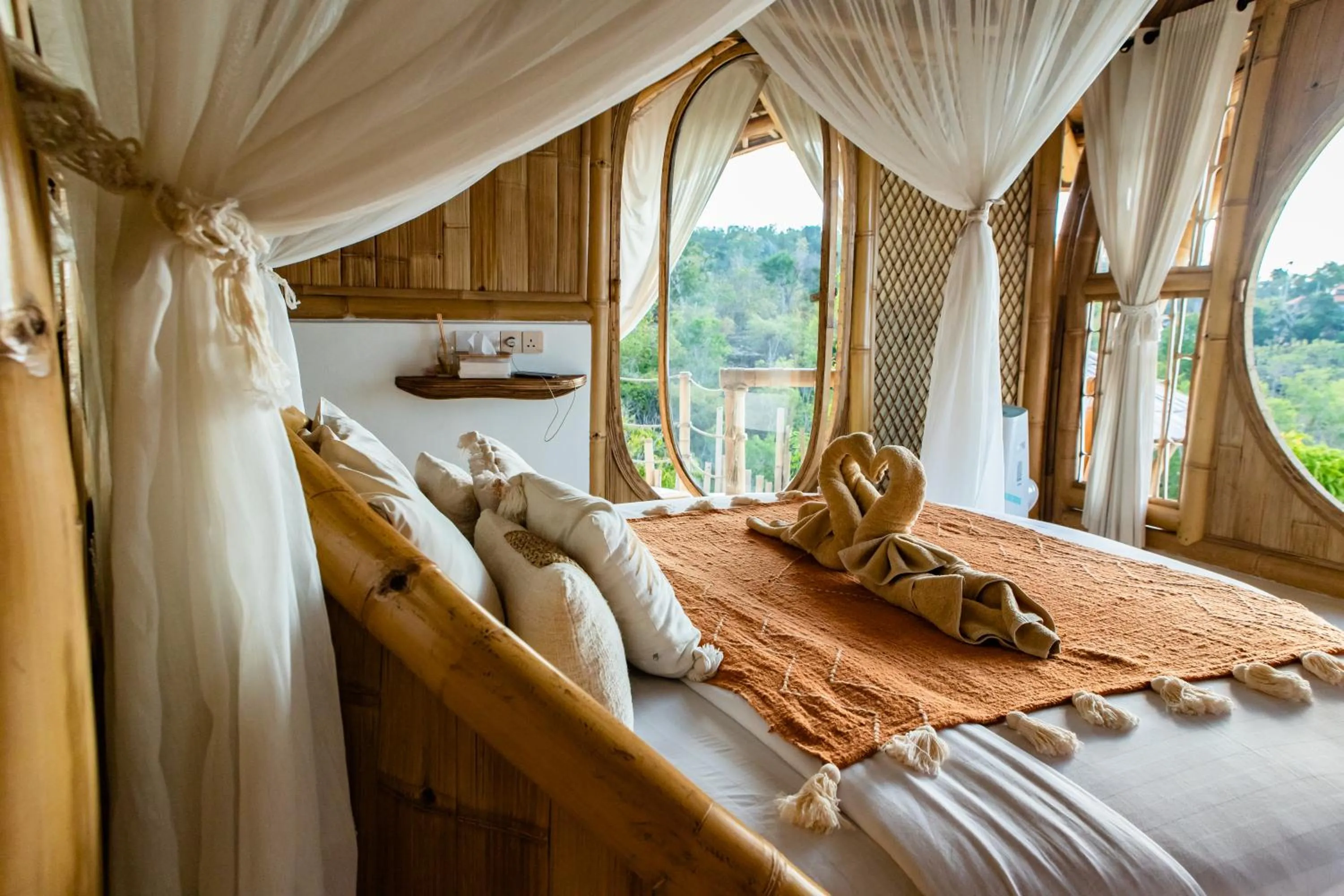 Bed in Camanta Penida - Adult Only