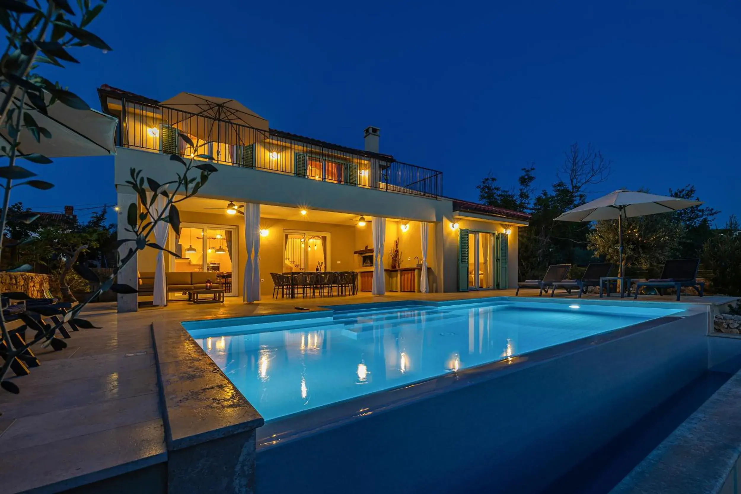 Villa BEACHFRONT Villa BEACHFRONT