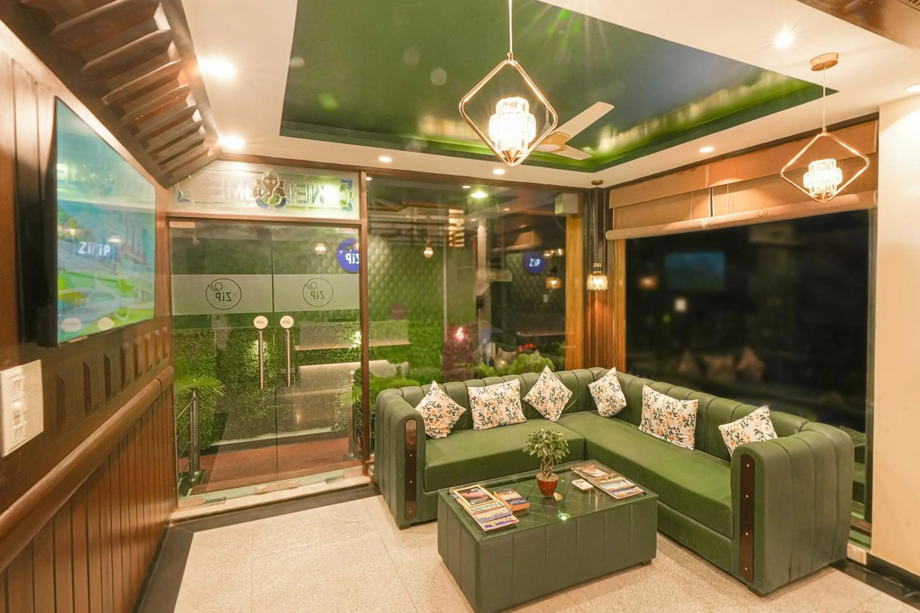 Lobby or reception in Hotel Bella Heights