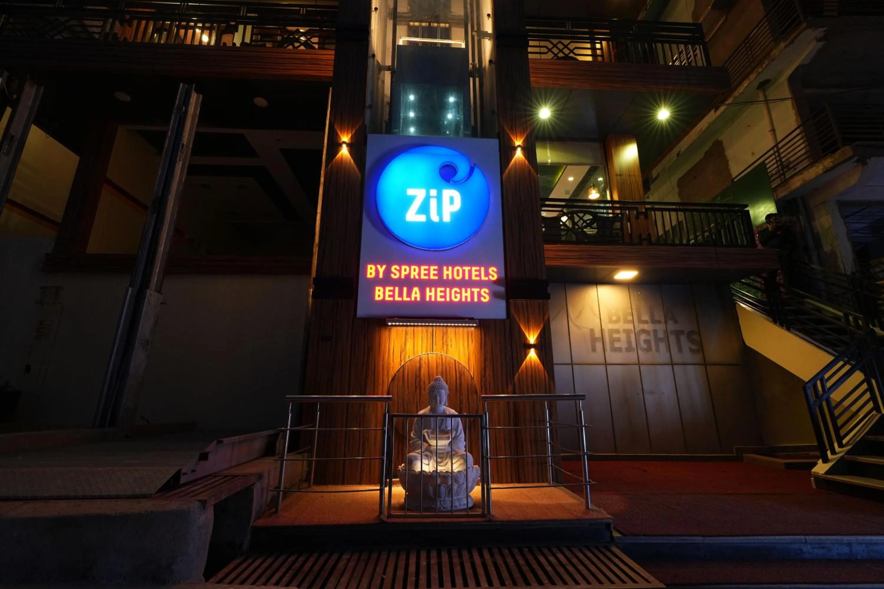 Facade/entrance in Hotel Bella Heights