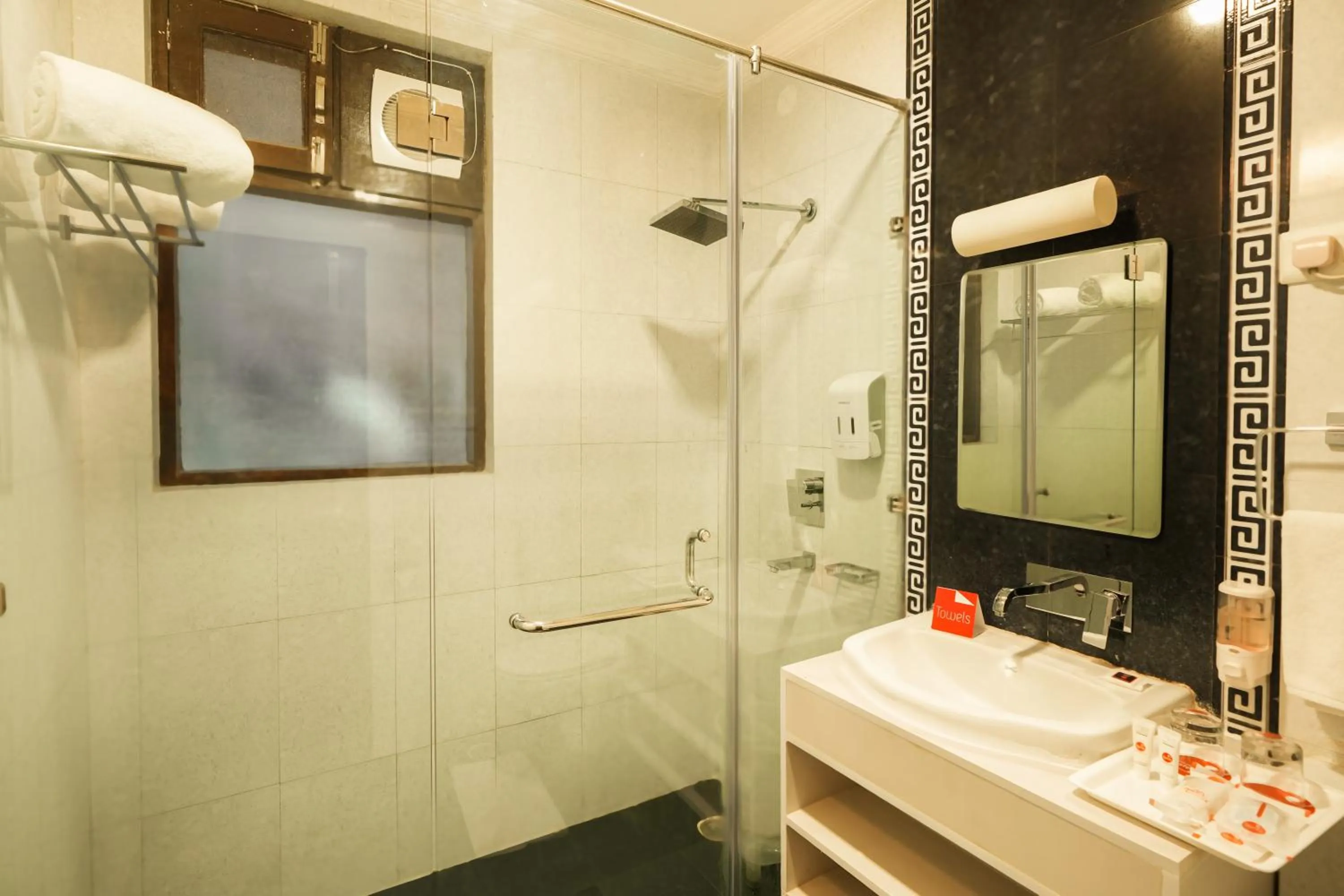 Shower in Hotel Bella Heights