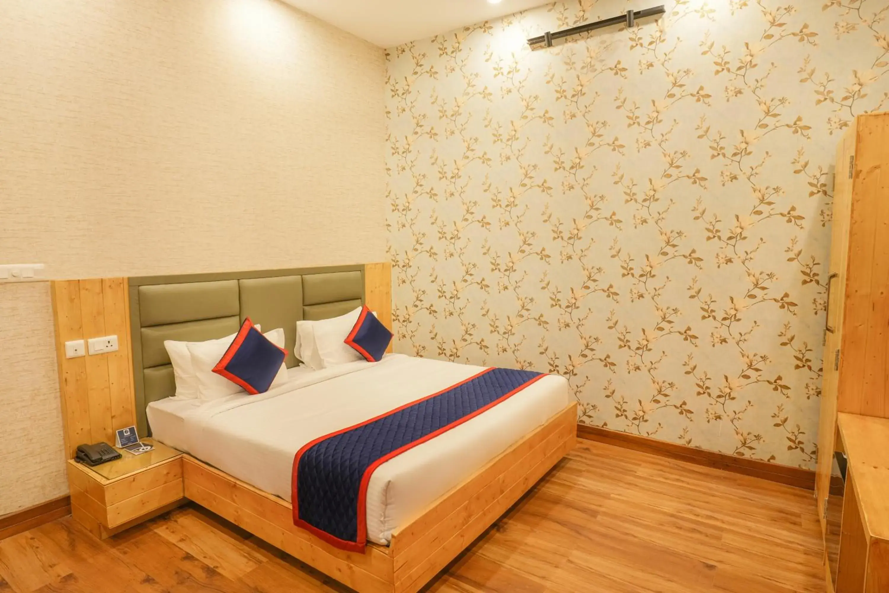 Double Room with Balcony - single occupancy in Hotel Bella Heights Double Room with Balcony - single occupancy in Hotel Bella Heights