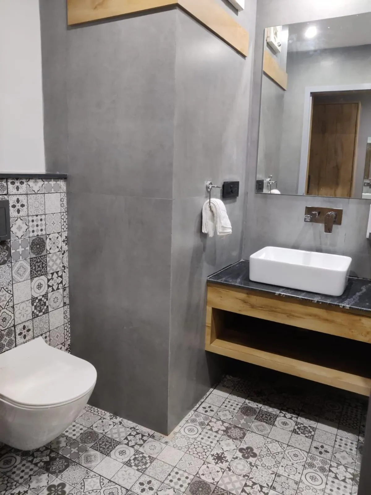 Toilet in Hotel Basant Sarovar