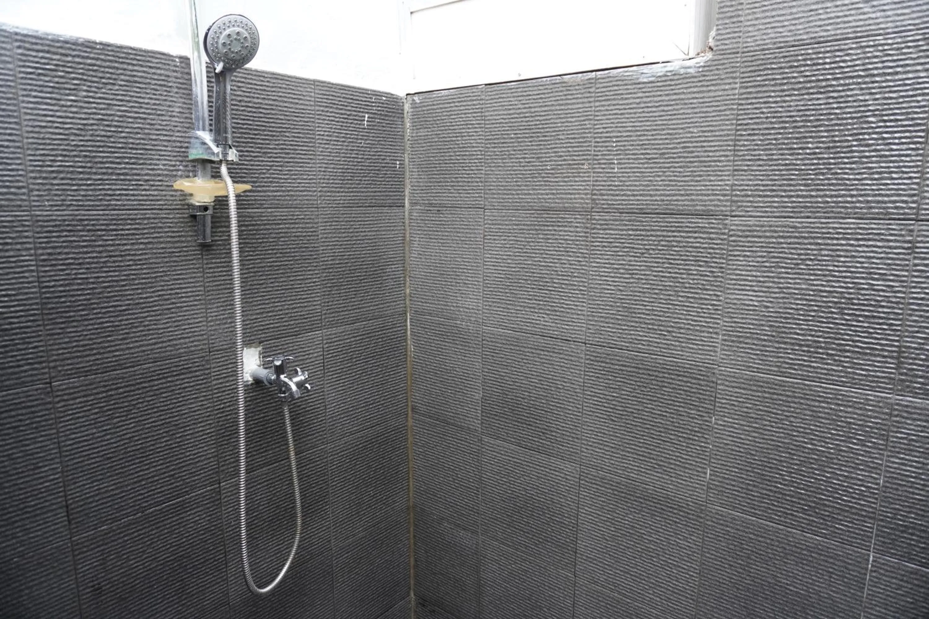 Shower in Rumah Tiga Gili