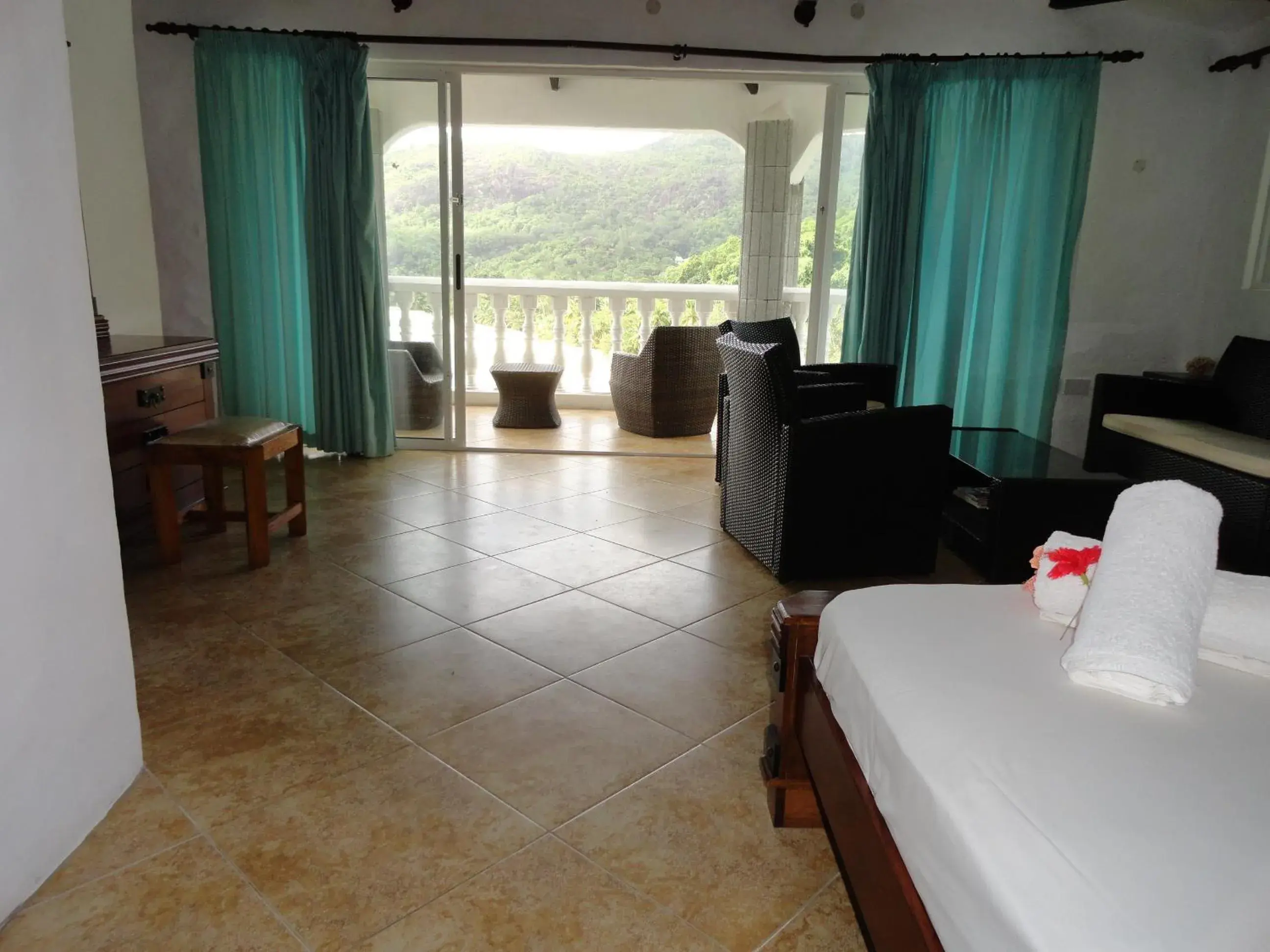 Bedroom, Bed in Lazare Picault Hotel Bedroom, Bed in Lazare Picault Hotel