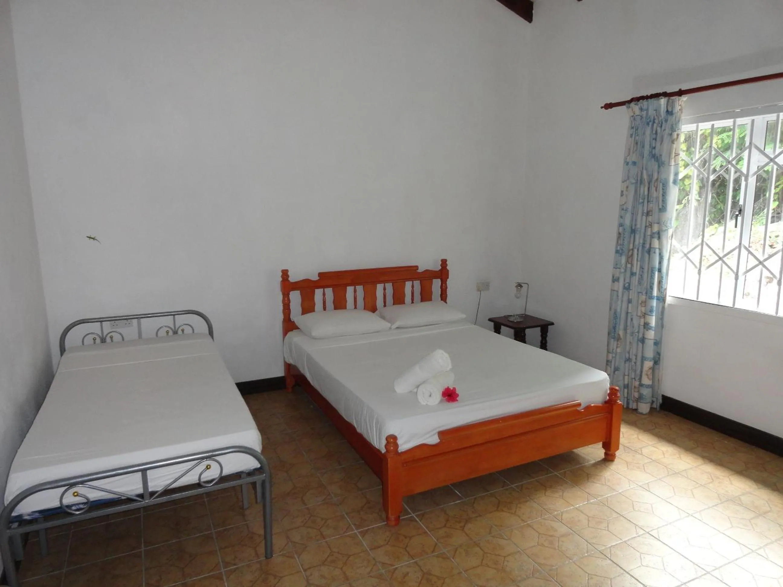 Bed in Lazare Picault Hotel