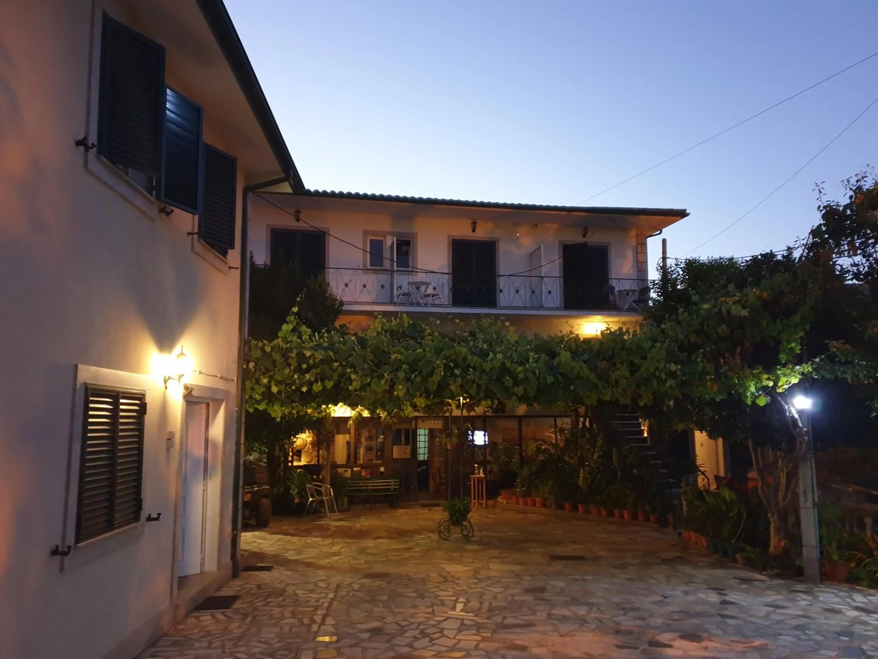Property building in Casa Dos Santos Alojamento - Guest House