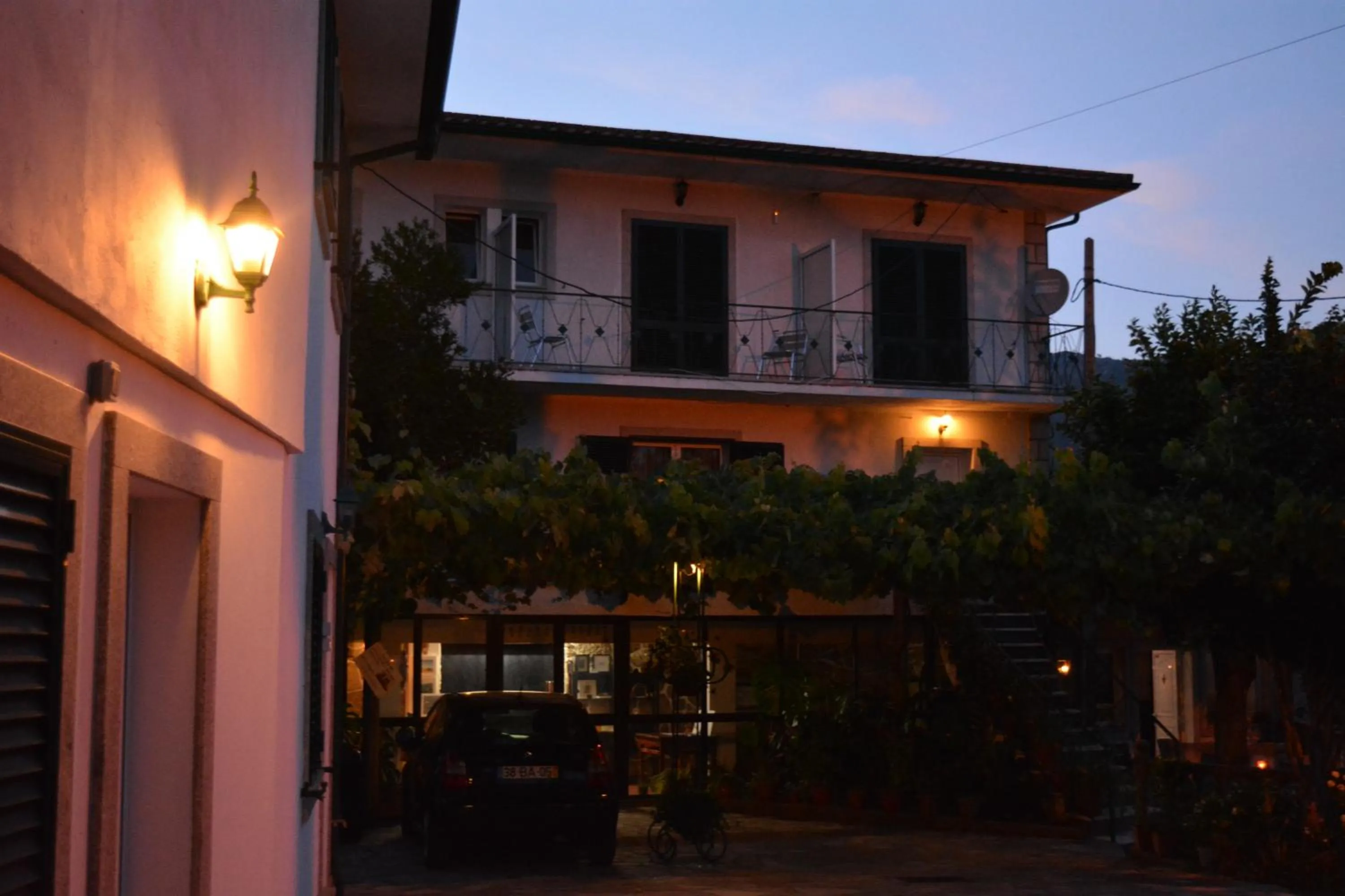 Facade/entrance in Casa Dos Santos Alojamento - Guest House