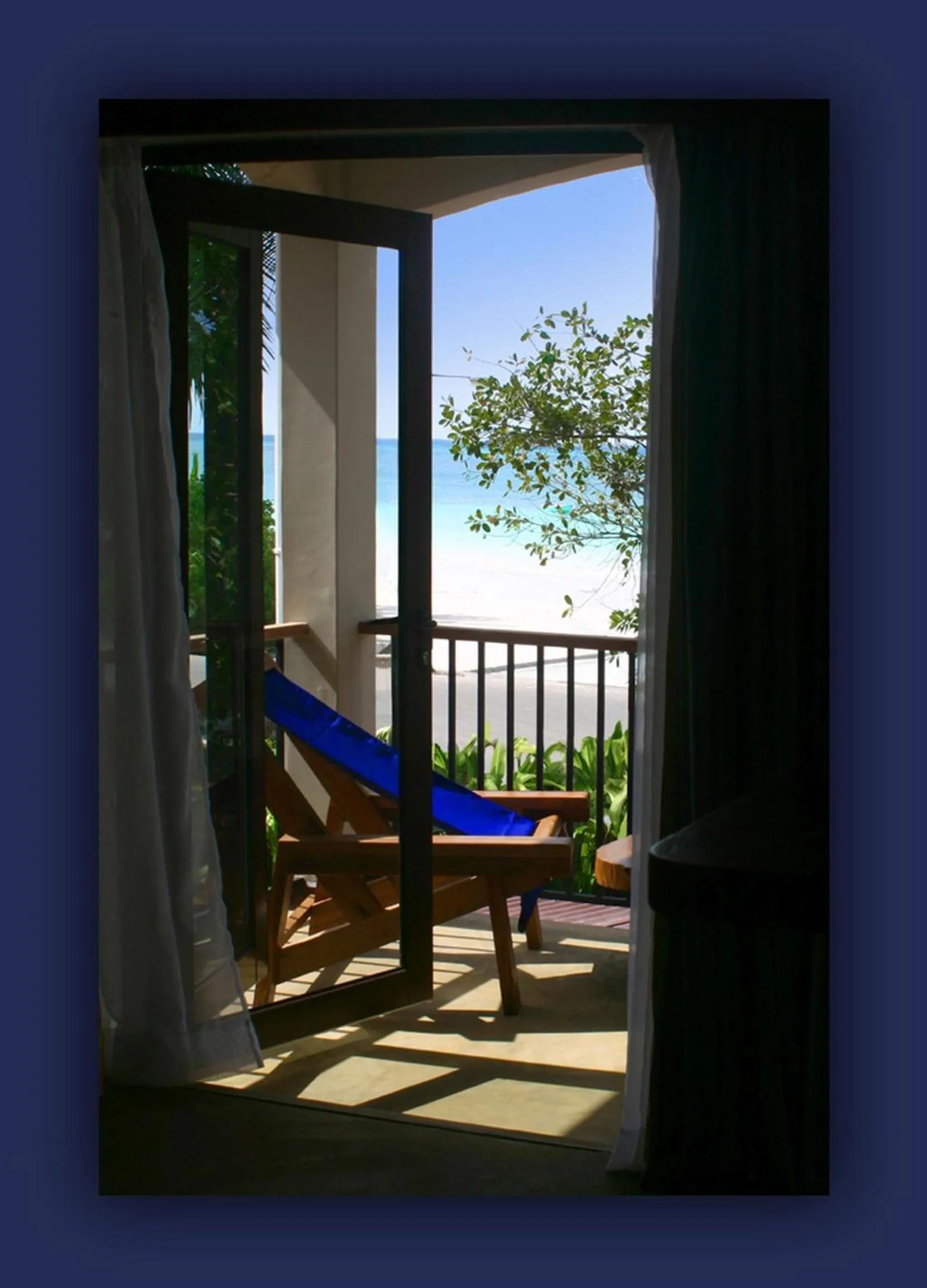 Day in L'Hirondelle Self Catering Guest House