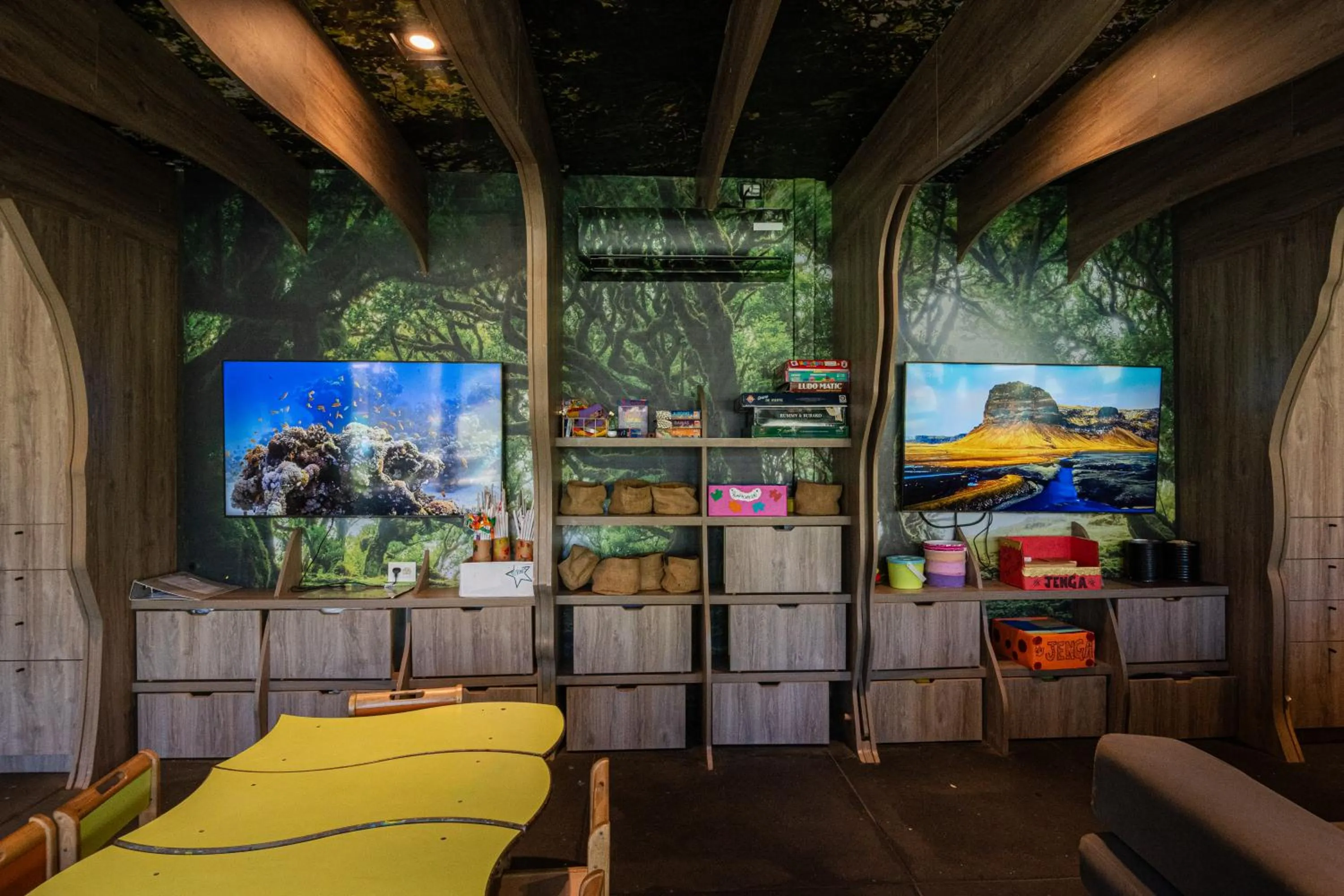 Game Room in Pinares Panorama Suites, Spa & Convention Center