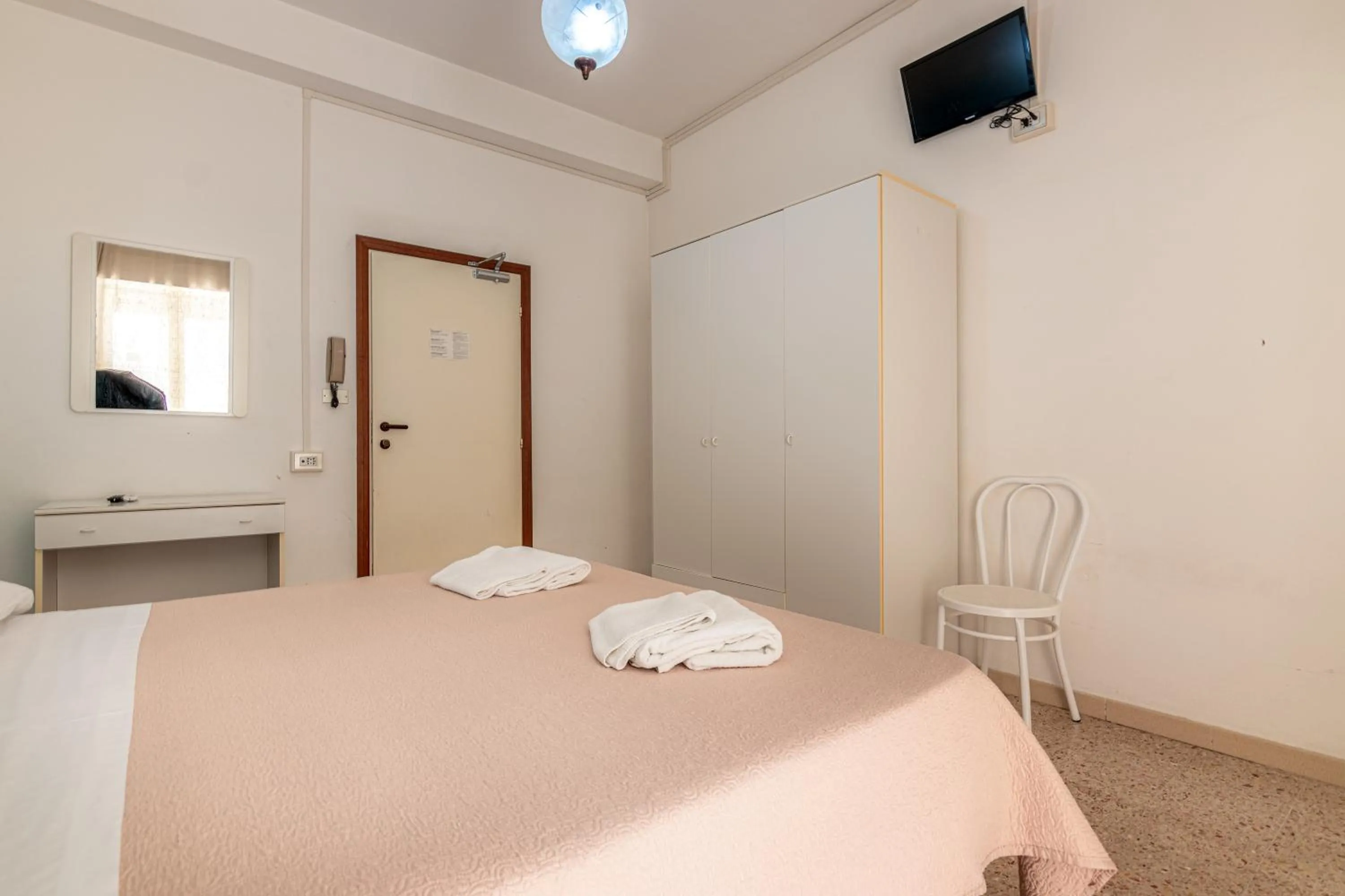 Bed in Hotel Serafini