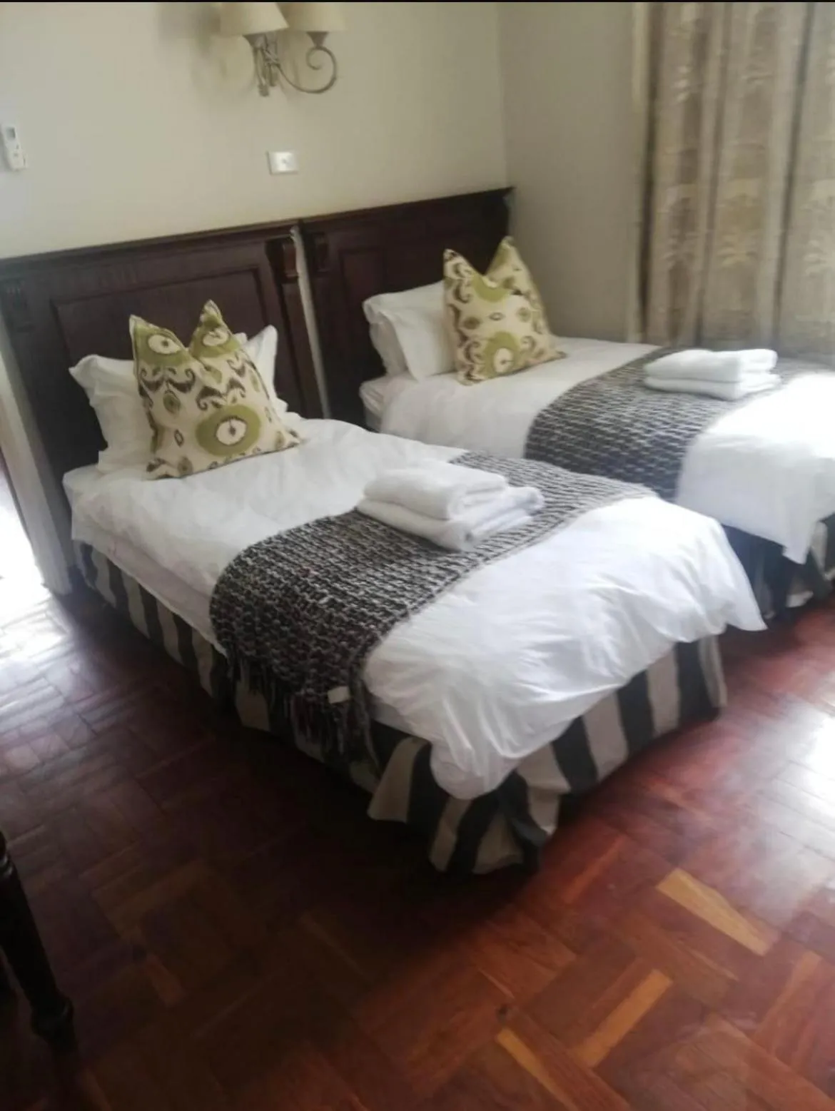 Hilltop Manor Bed and Breakfast