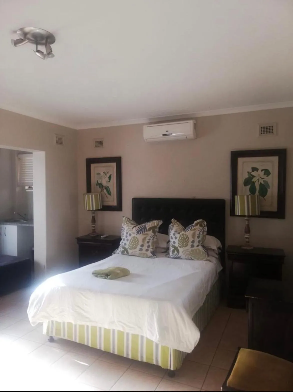 Hilltop Manor Bed and Breakfast