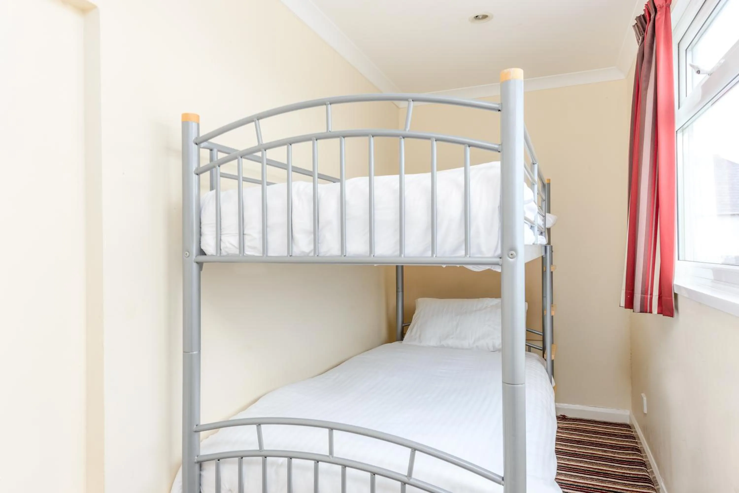 Bedroom, Bed in Barrowfield Hotel