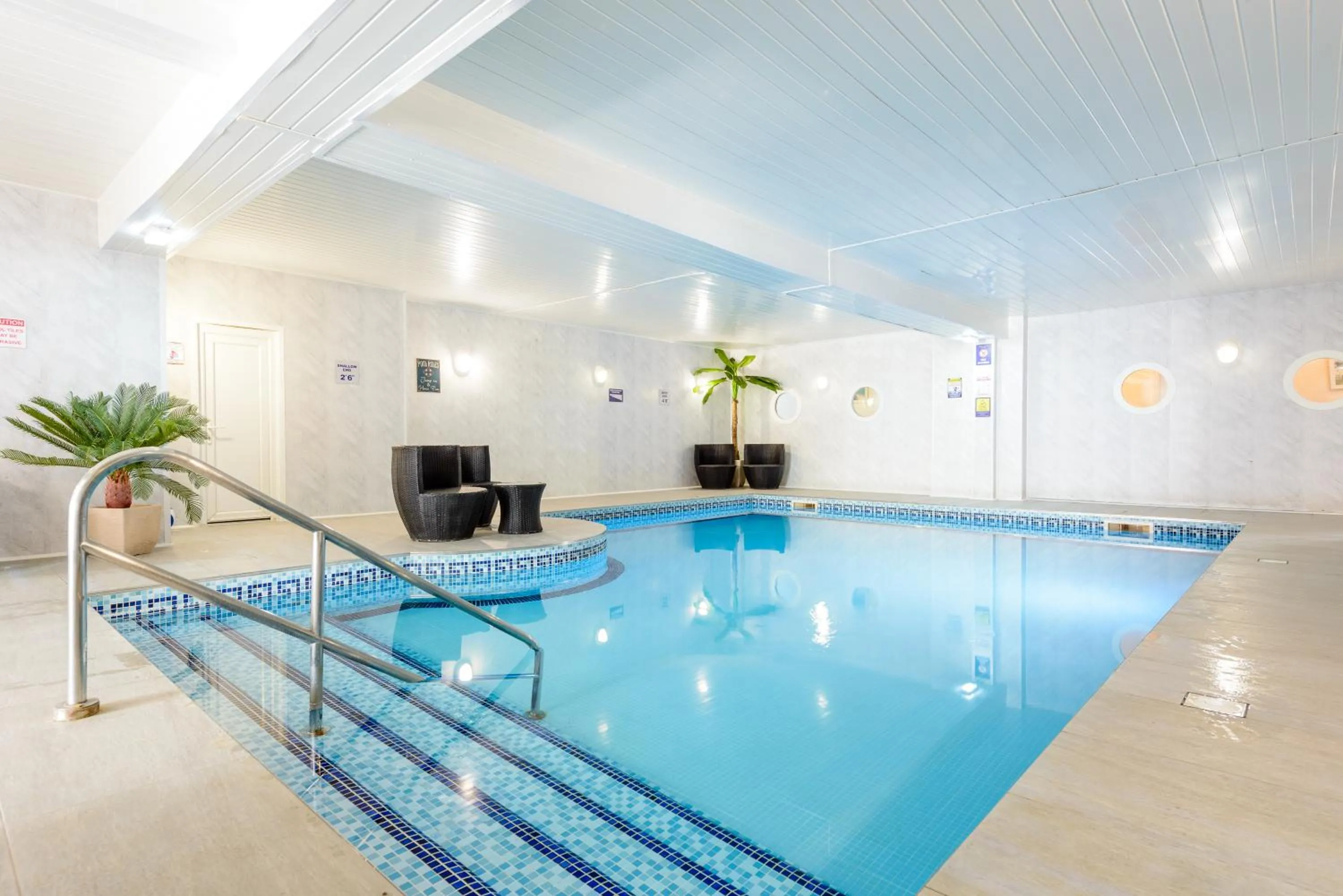 Swimming pool in Barrowfield Hotel