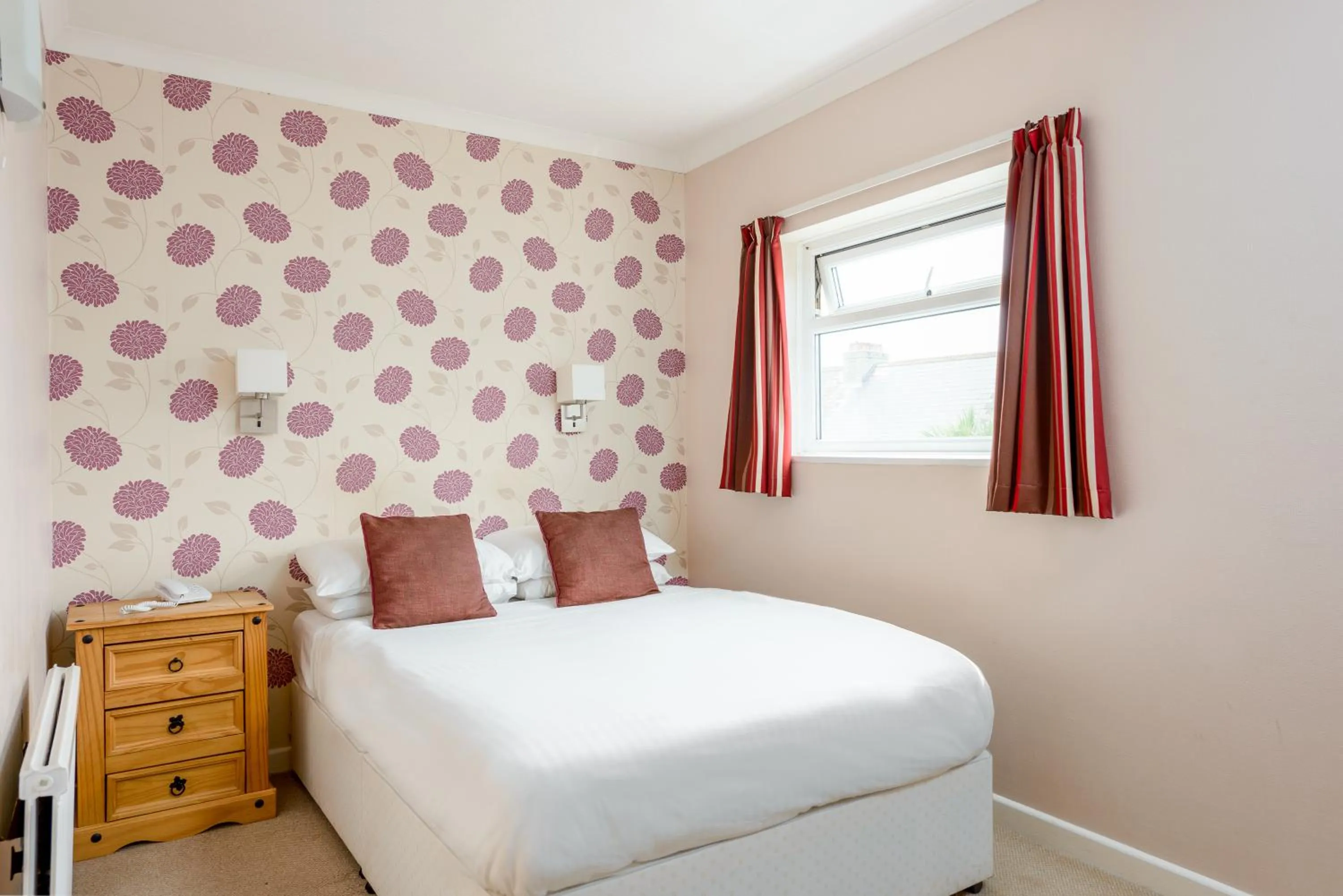 Bed in Barrowfield Hotel