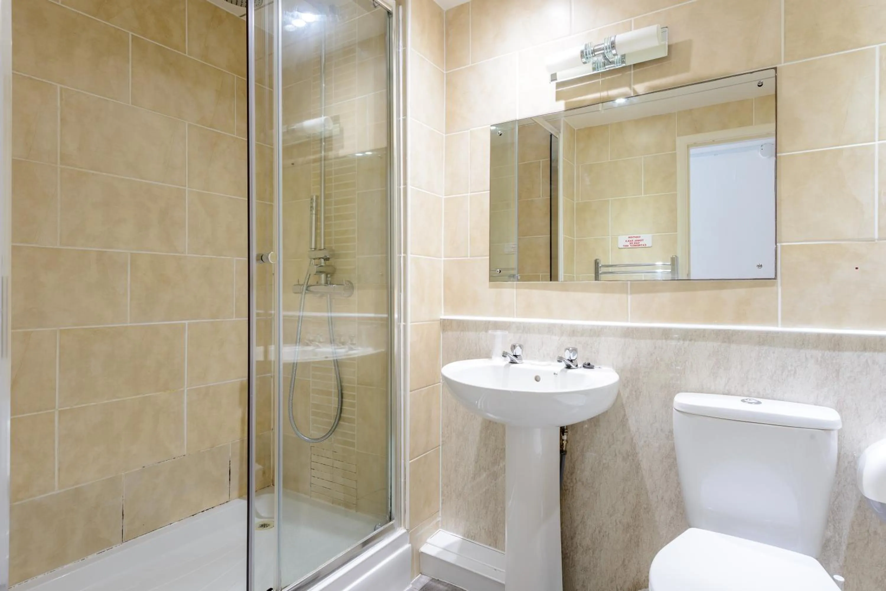 Shower in Barrowfield Hotel