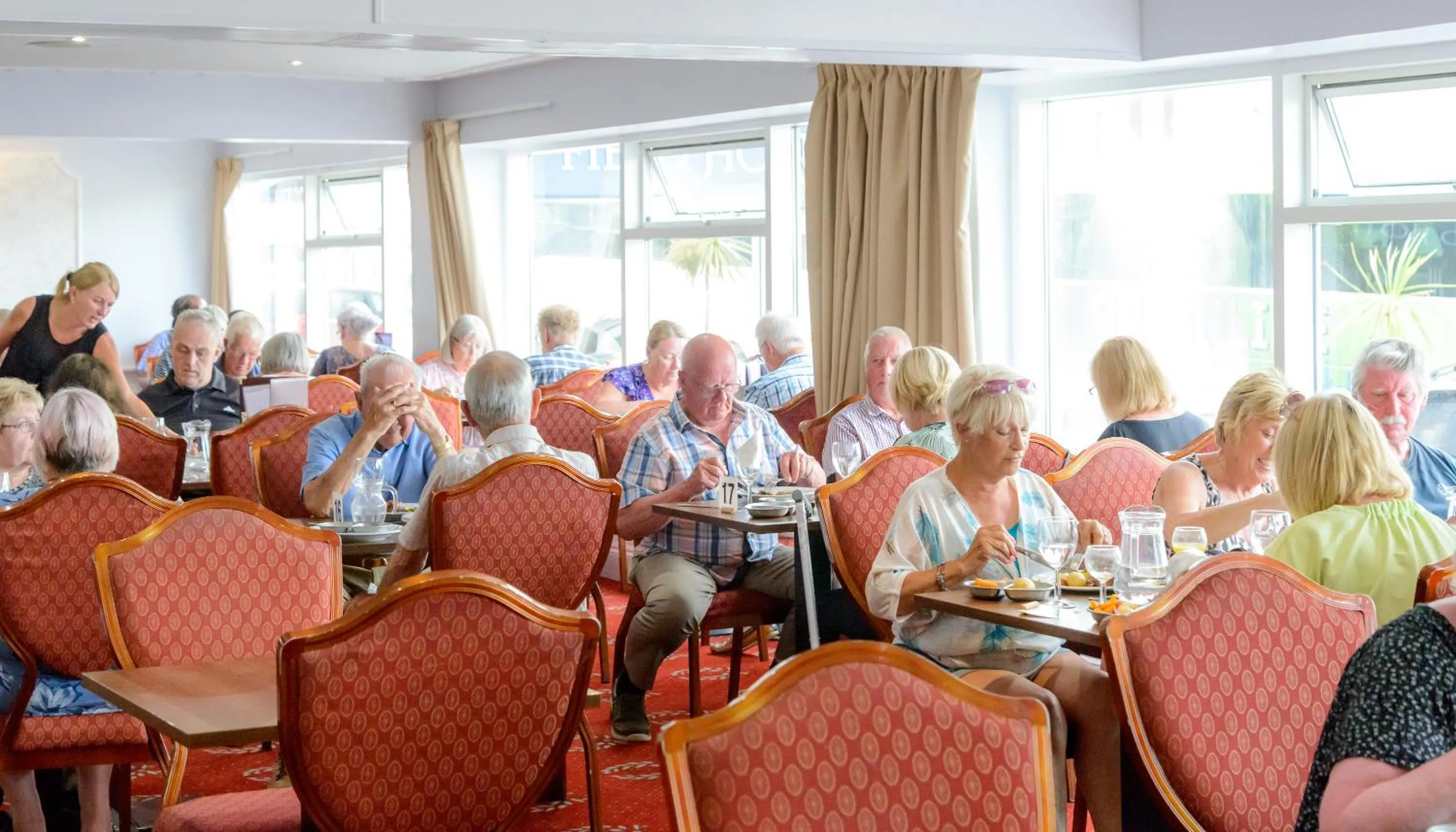 Restaurant/places to eat in Barrowfield Hotel