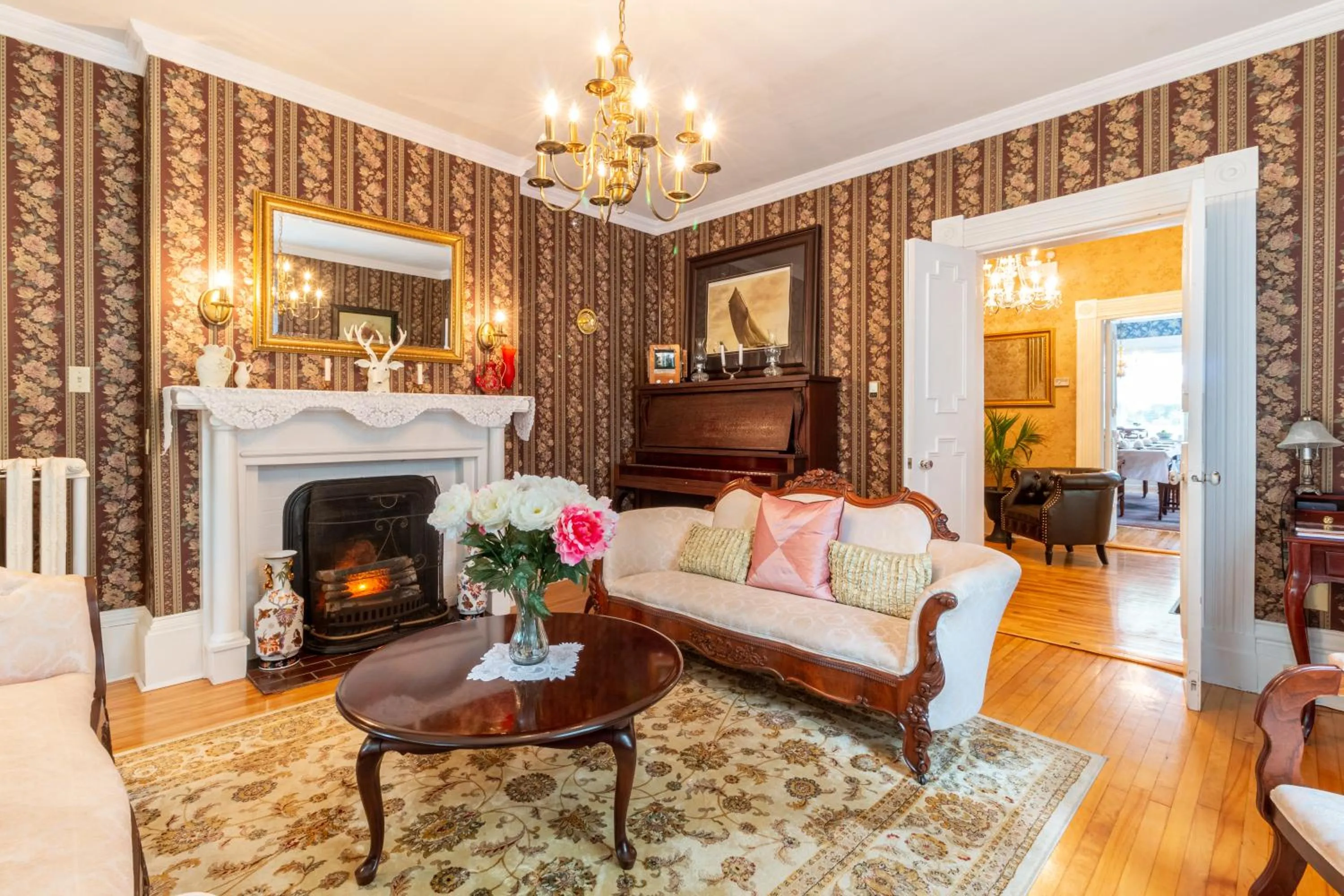 Living room in The Dawson House Bed & Breakfast