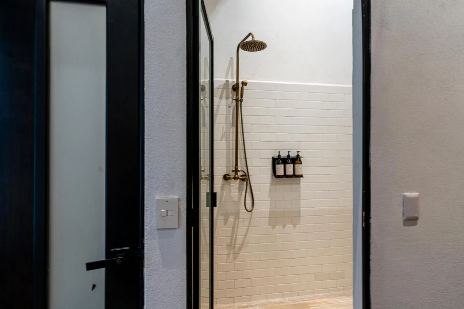 Shower in HOTEL BOUTIQUE CASONA 65