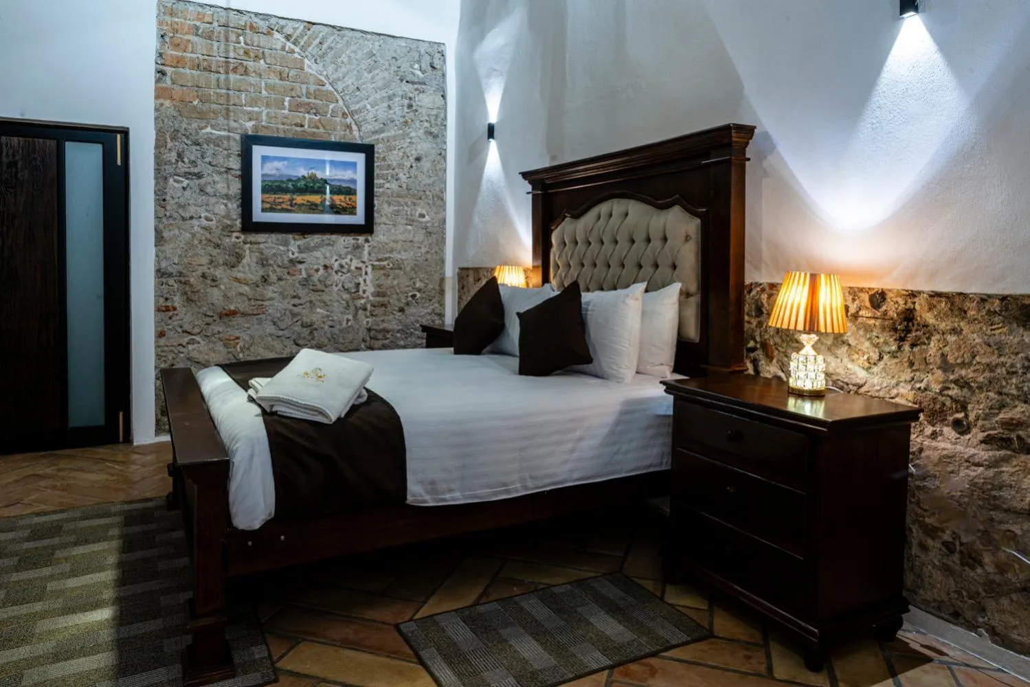 Photo of the whole room, Bed in HOTEL BOUTIQUE CASONA 65