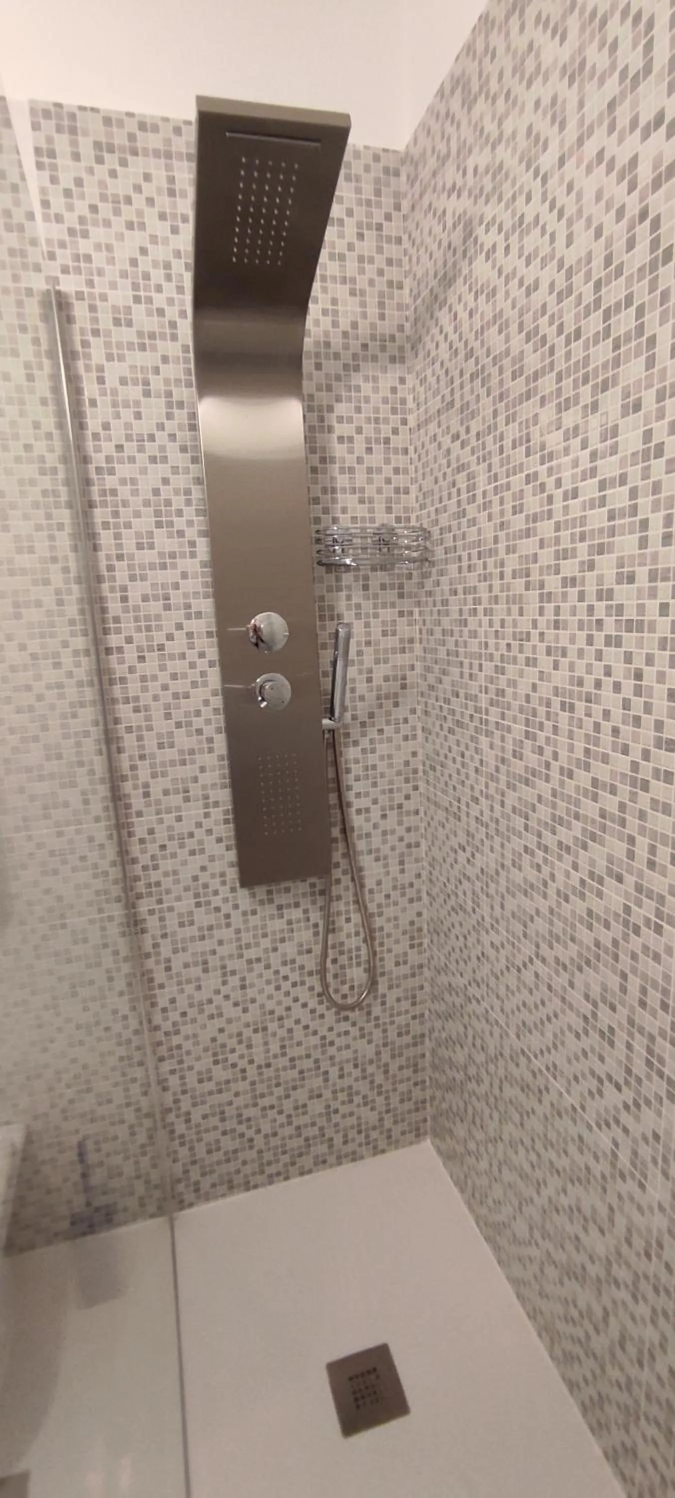 Shower in A casa di Chiara
