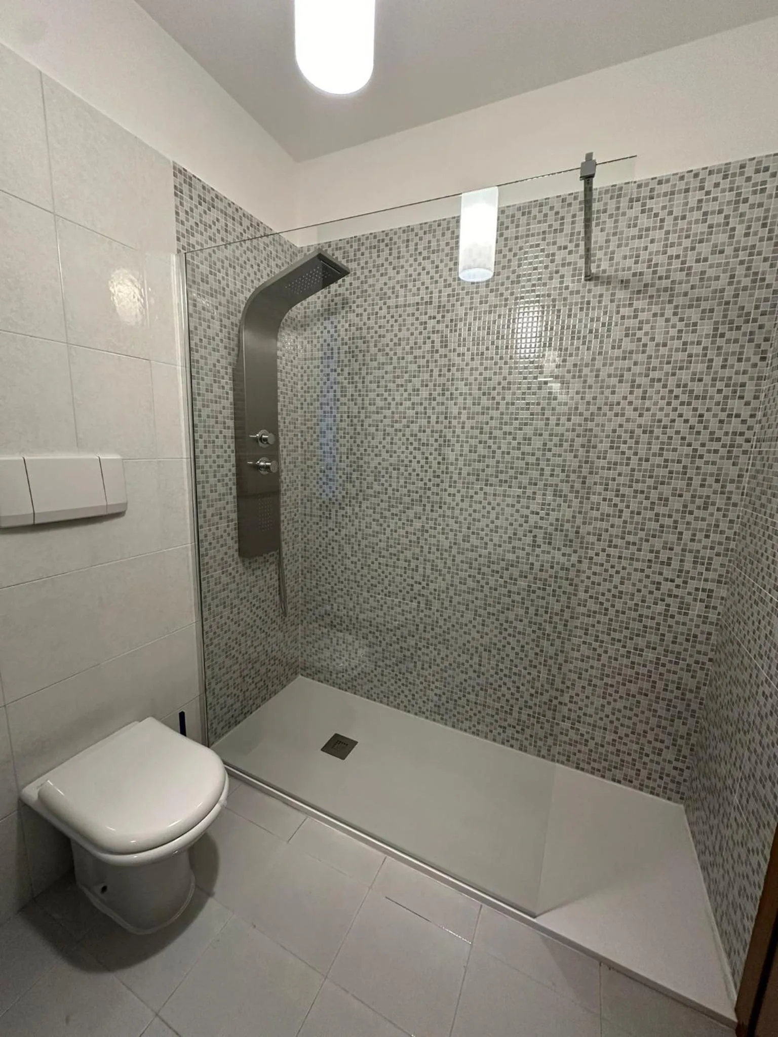 Shower in A casa di Chiara