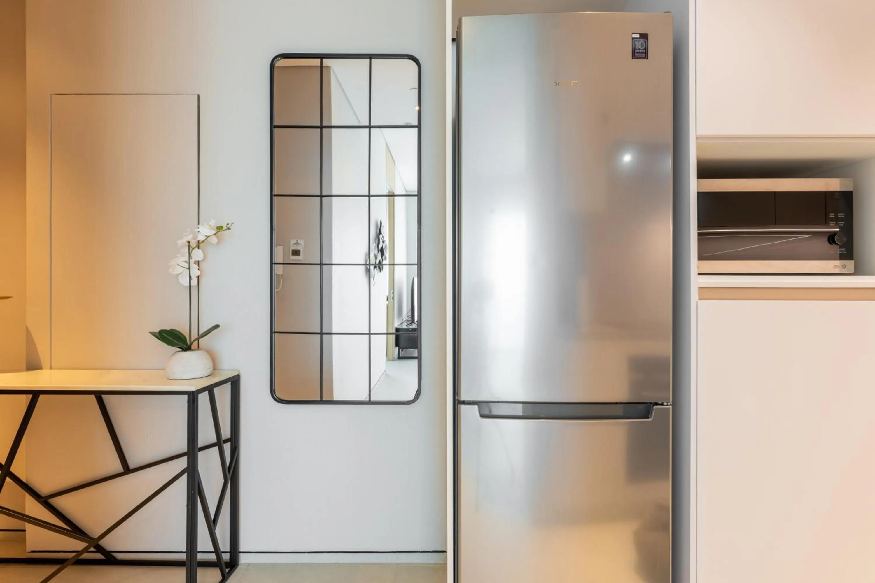 wardrobe in Jumeirah Gate Tower JBR 1BR Apartment