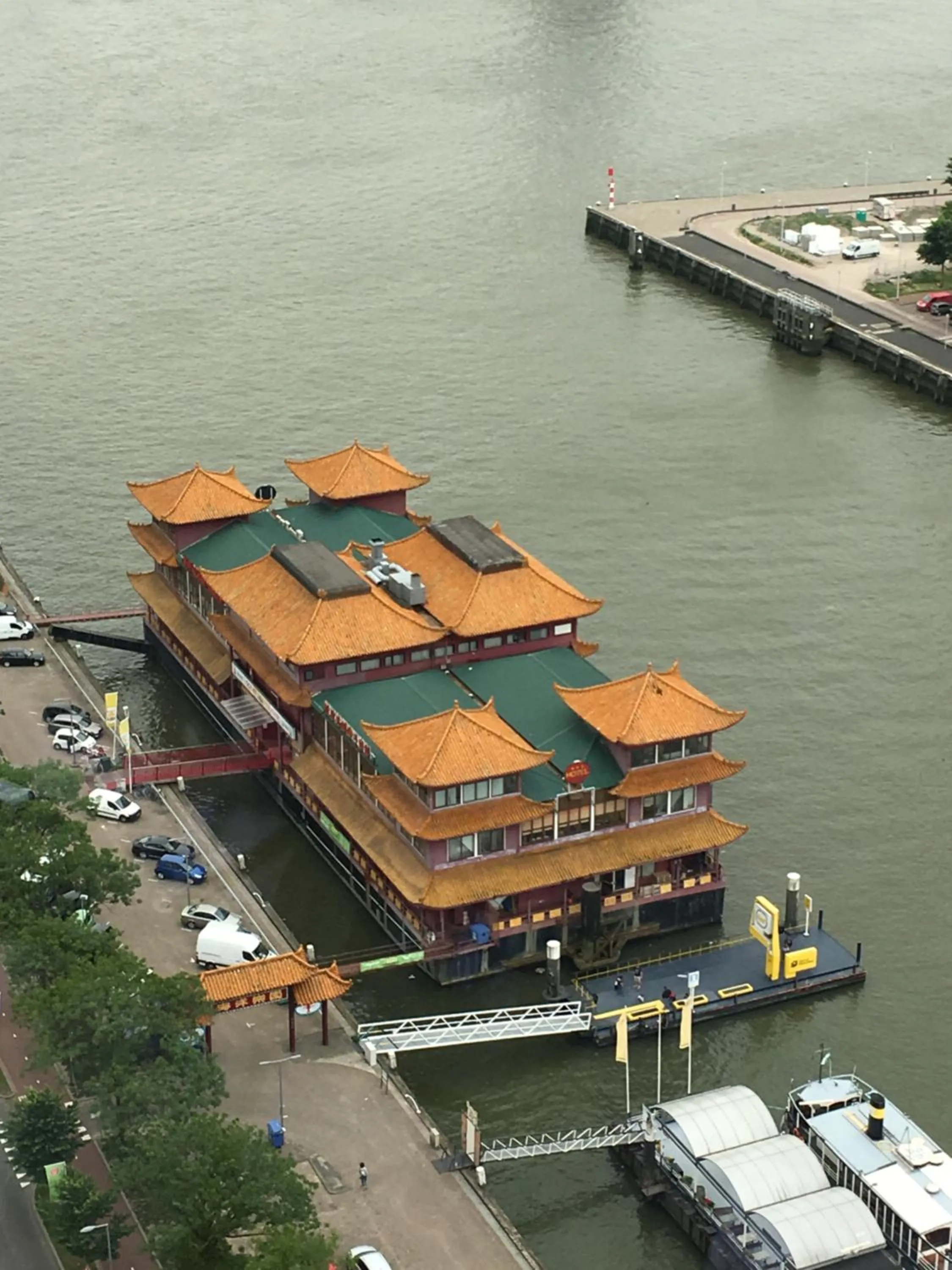 Property building in New Ocean Paradise Hotel