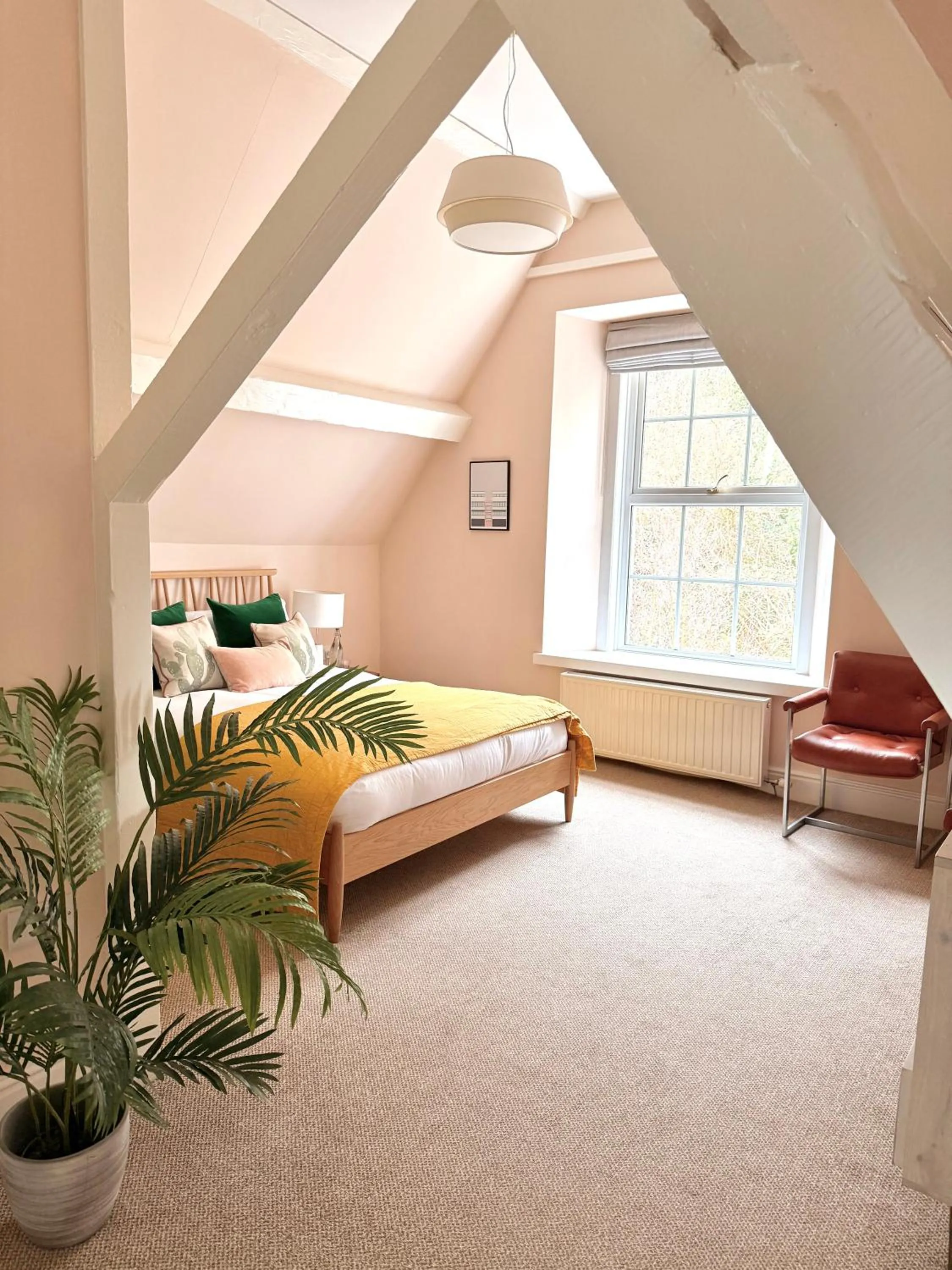 Bed in Coed Mawr Hall Bed & Breakfast
