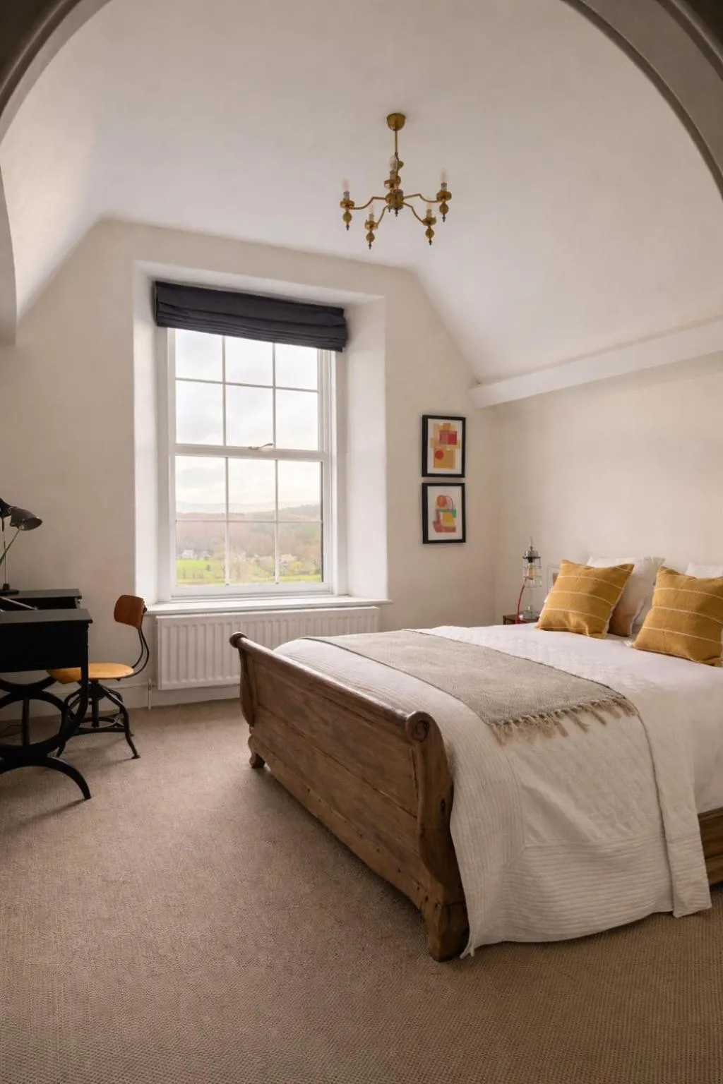 Bed in Coed Mawr Hall Bed & Breakfast