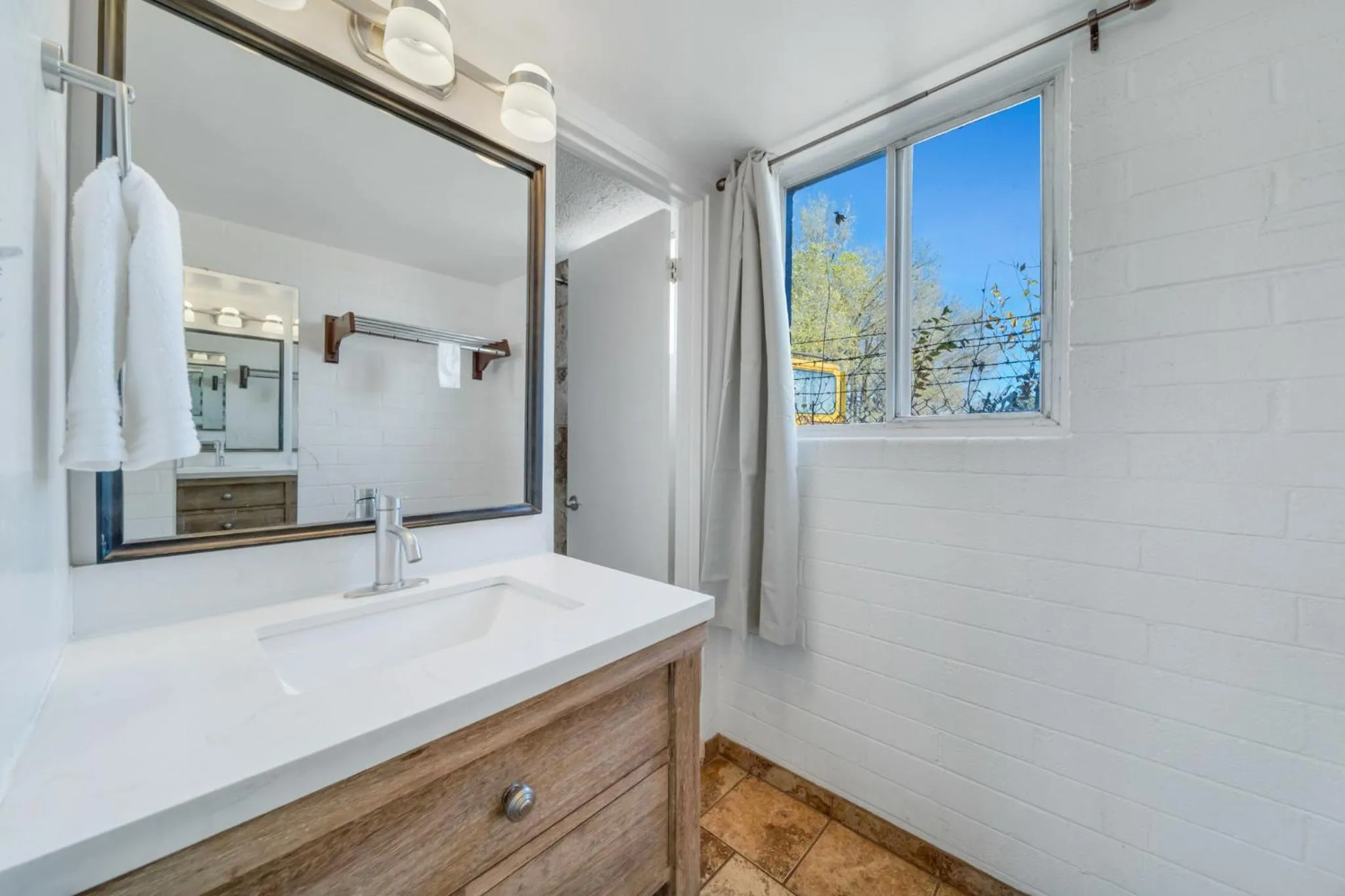 Canyon's Edge Route 66 Motel