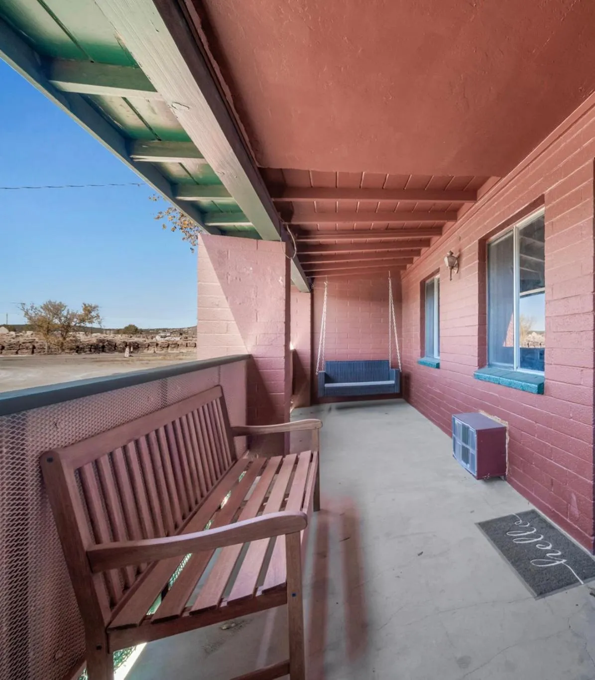 Patio in Canyon's Edge Route 66 Motel