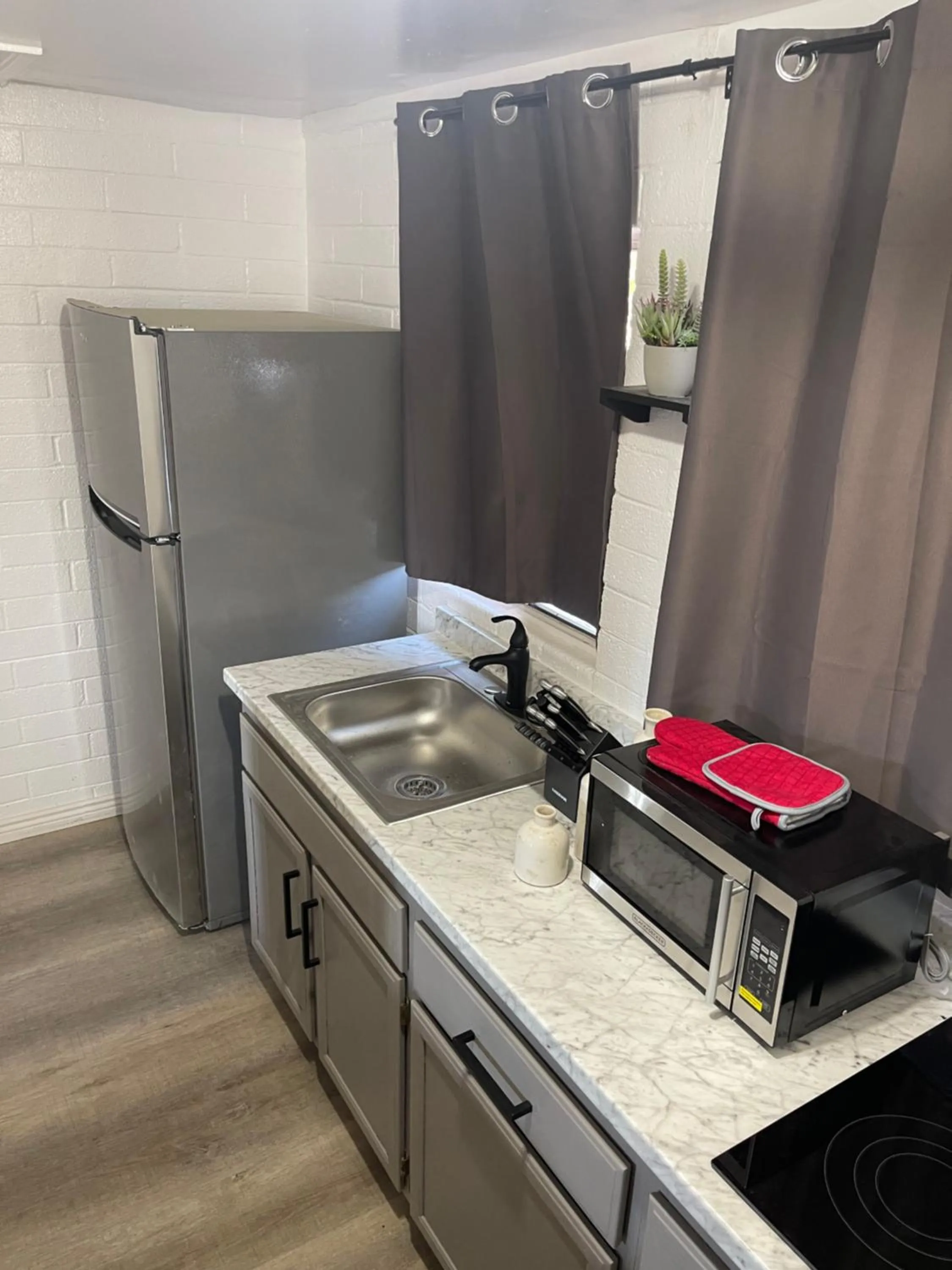 Canyon's Edge Route 66 Motel