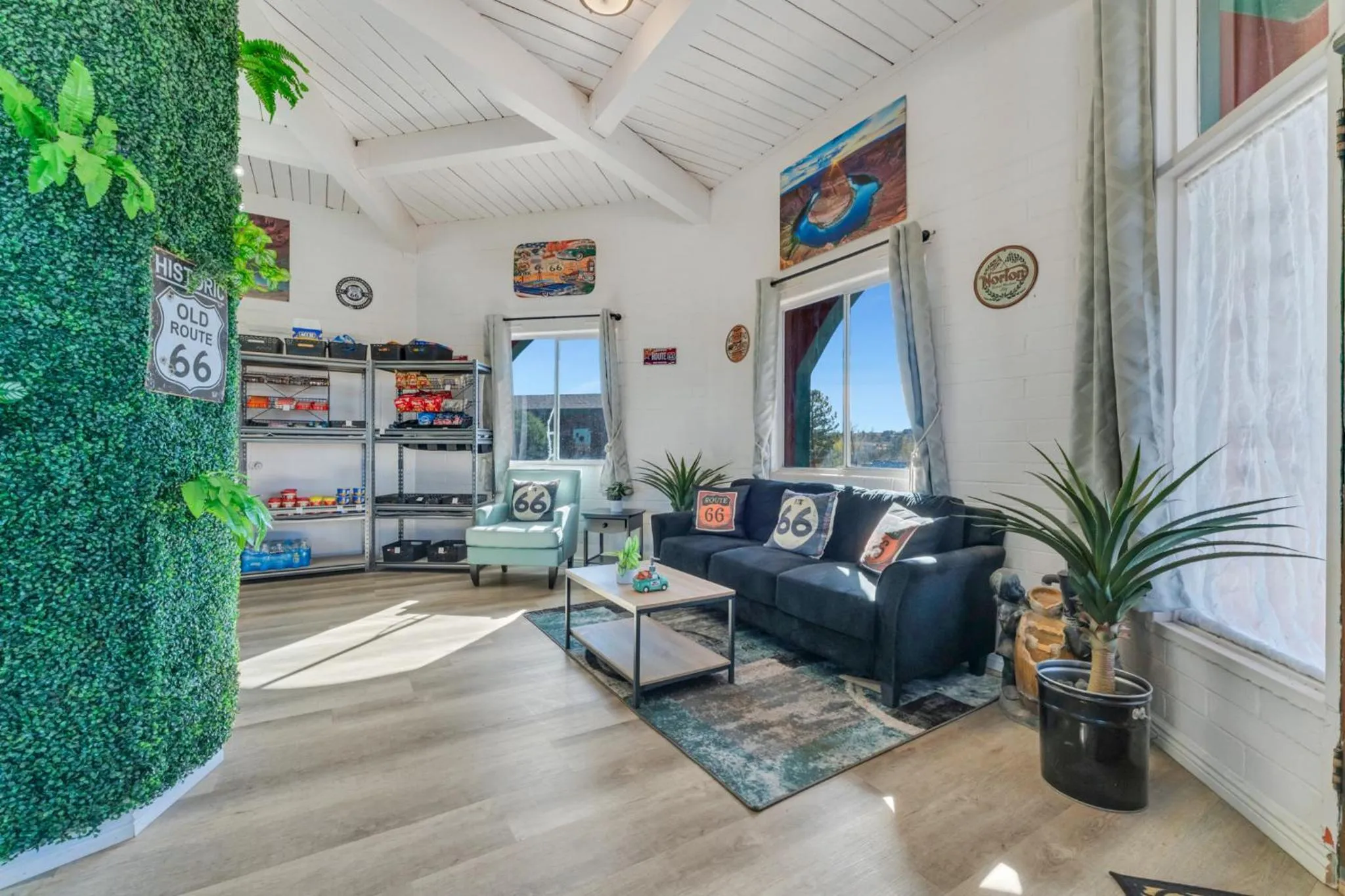 Canyon's Edge Route 66 Motel