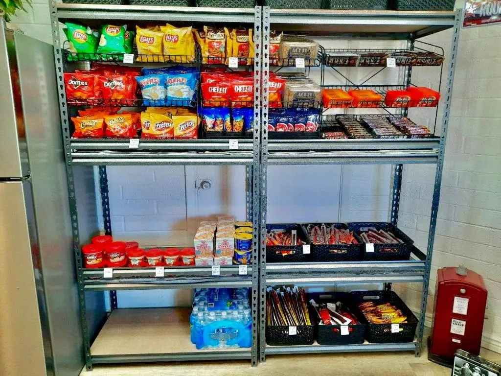 Canyon's Edge Route 66 Motel